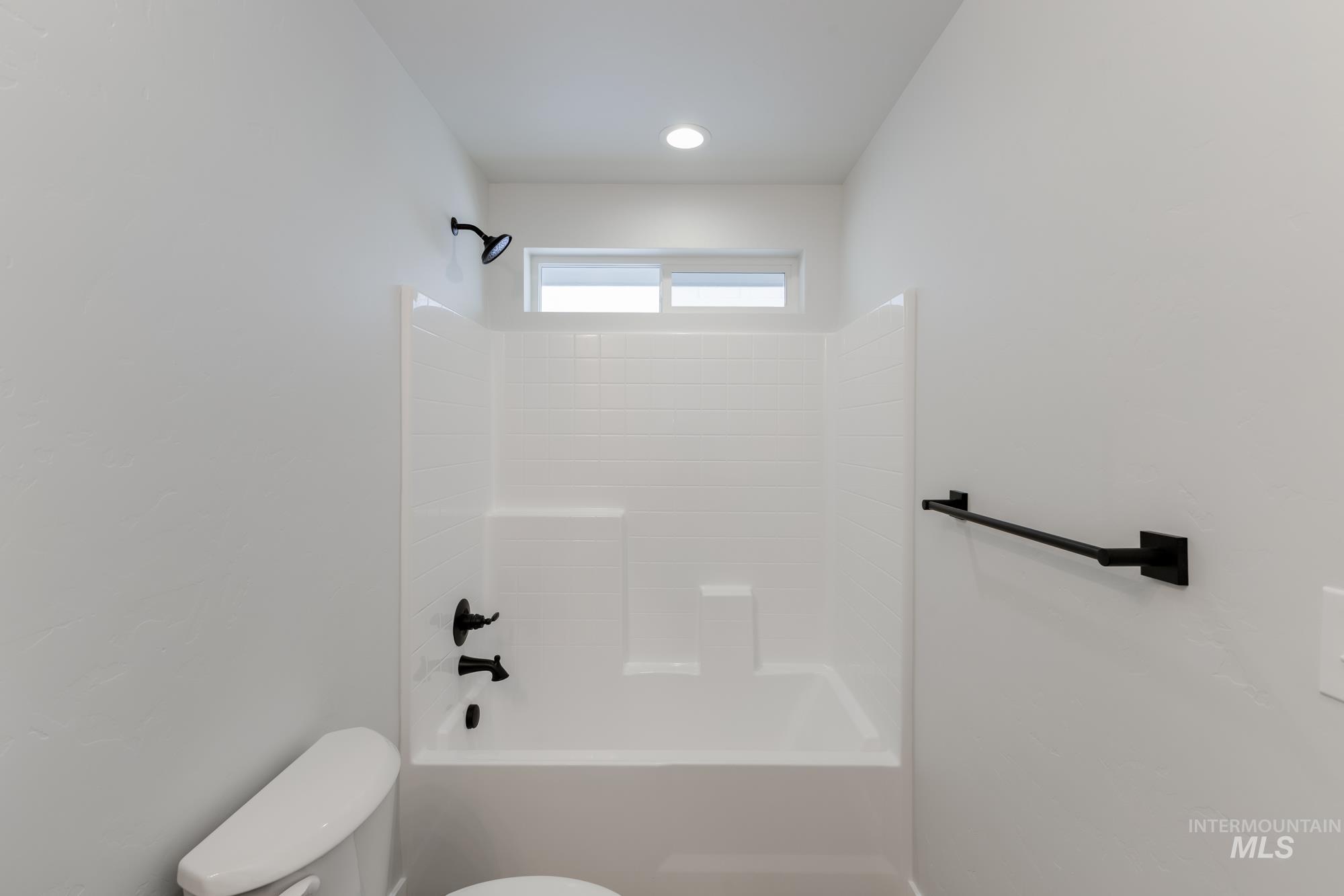 5058 S Amorita Ave, Meridian, Idaho 83642, 4 Bedrooms, 2.5 Bathrooms, Residential For Sale, Price $479,990,MLS 98966407