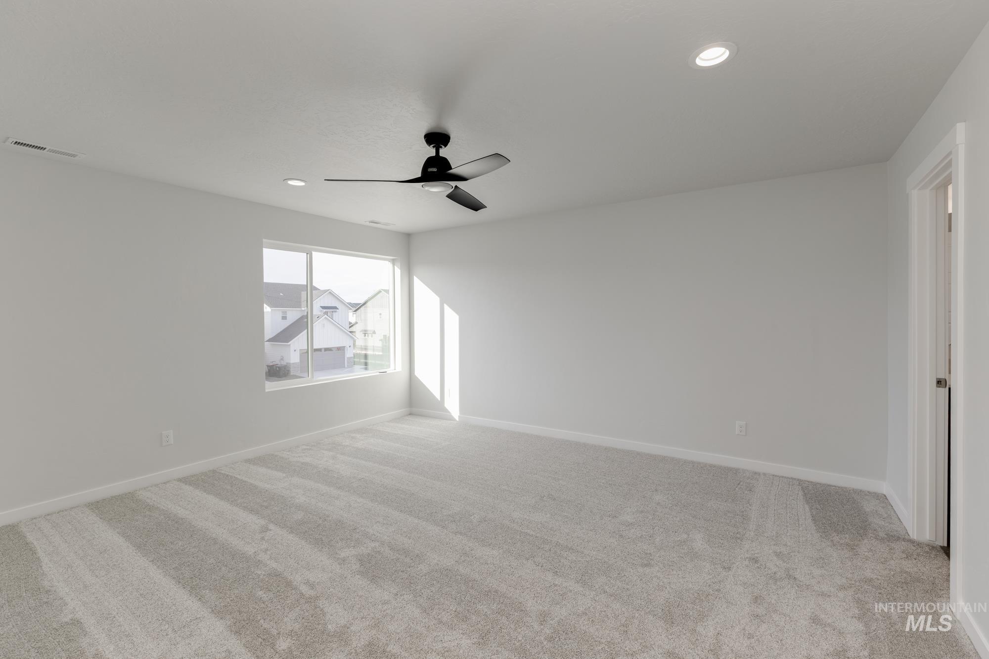 5034 S Amorita Ave, Meridian, Idaho 83642, 3 Bedrooms, 2.5 Bathrooms, Residential For Sale, Price $440,990,MLS 98966408