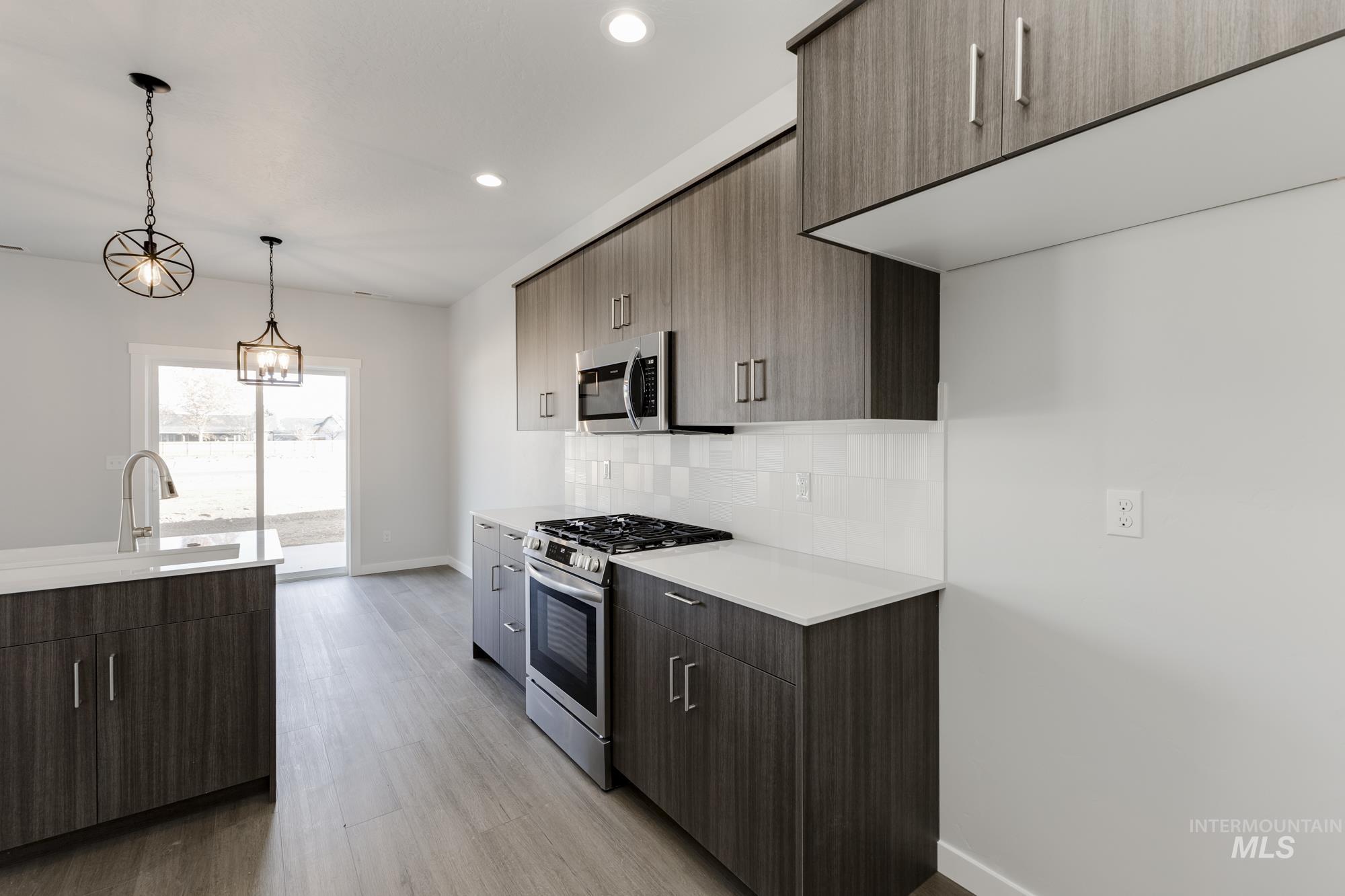 5034 S Amorita Ave, Meridian, Idaho 83642, 3 Bedrooms, 2.5 Bathrooms, Residential For Sale, Price $440,990,MLS 98966408