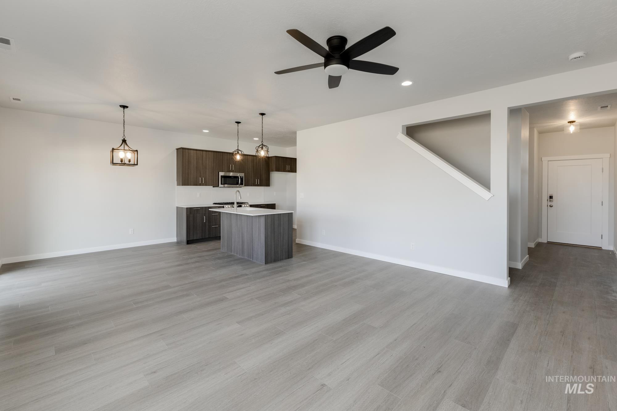 5034 S Amorita Ave, Meridian, Idaho 83642, 3 Bedrooms, 2.5 Bathrooms, Residential For Sale, Price $440,990,MLS 98966408