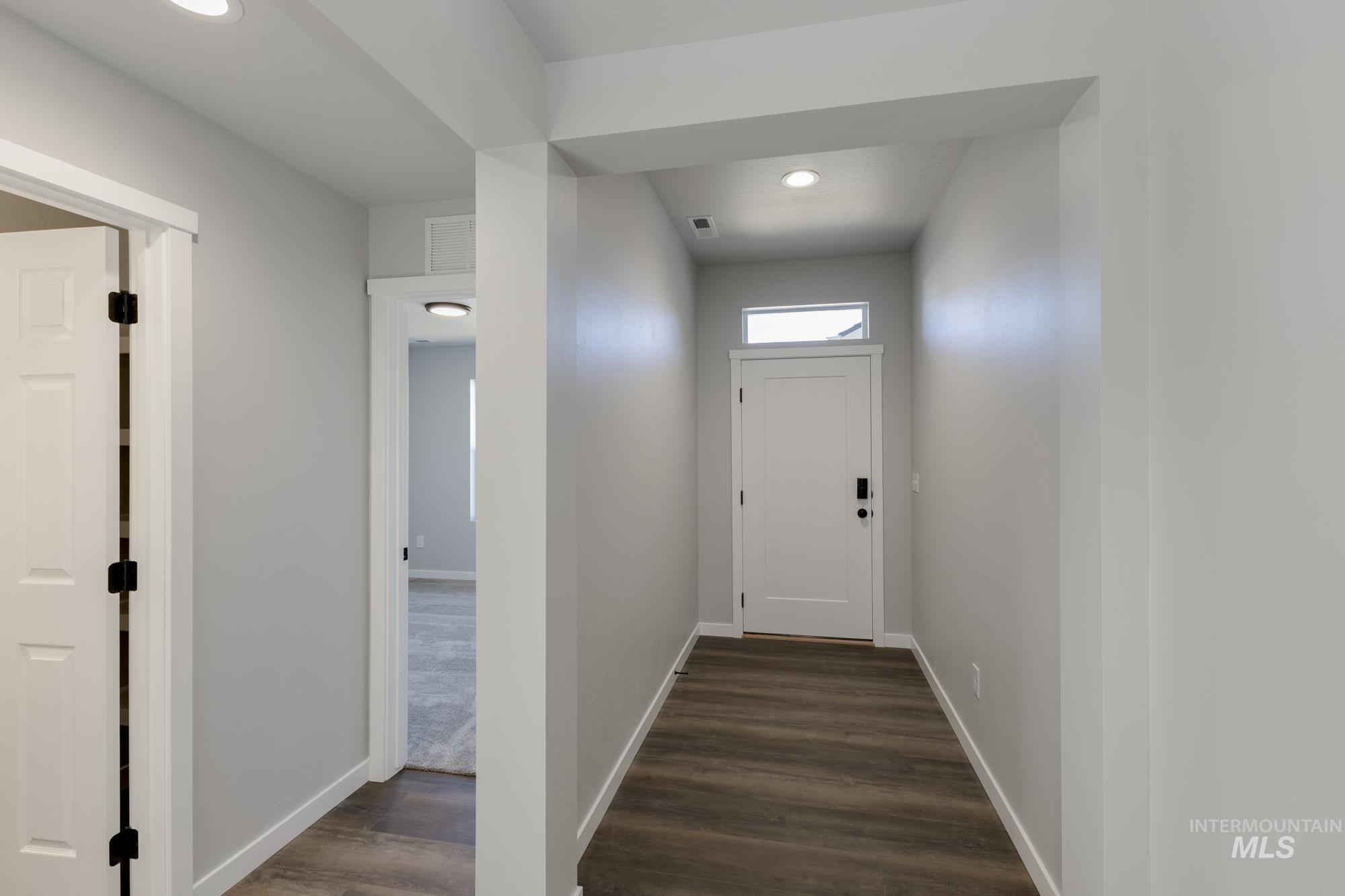 308 N Coltsfoot Ave, Kuna, Idaho 83634, 3 Bedrooms, 2 Bathrooms, Residential For Sale, Price $414,990,MLS 98966410