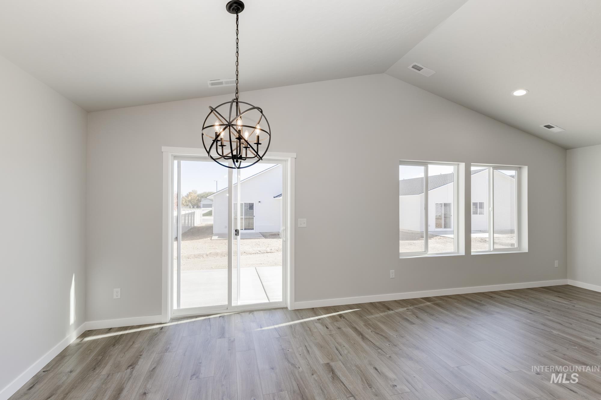 346 N Madrone Ave, Kuna, Idaho 83634, 3 Bedrooms, 2 Bathrooms, Residential For Sale, Price $415,990,MLS 98966411