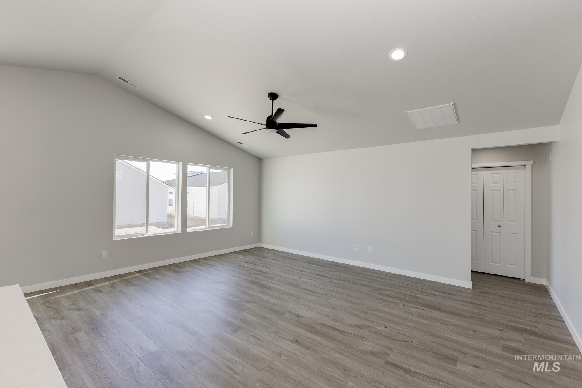 346 N Madrone Ave, Kuna, Idaho 83634, 3 Bedrooms, 2 Bathrooms, Residential For Sale, Price $415,990,MLS 98966411