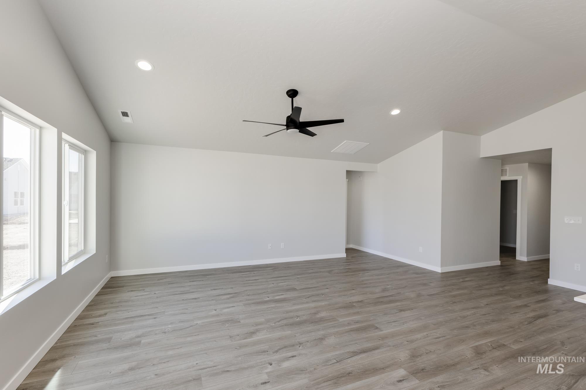 346 N Madrone Ave, Kuna, Idaho 83634, 3 Bedrooms, 2 Bathrooms, Residential For Sale, Price $415,990,MLS 98966411