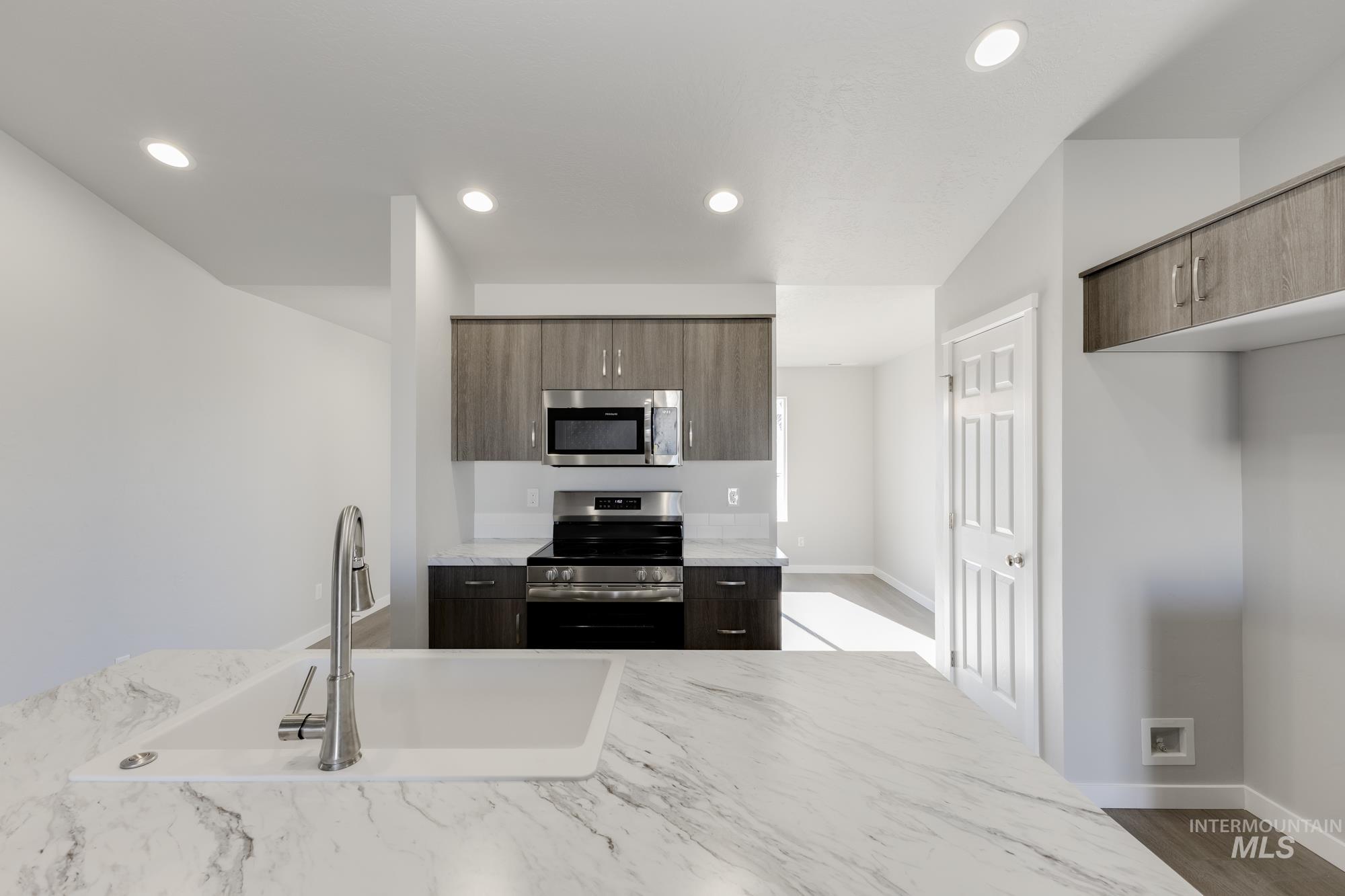 2272 W Penstemon St, Kuna, Idaho 83634, 3 Bedrooms, 2 Bathrooms, Residential For Sale, Price $394,990, 98966412