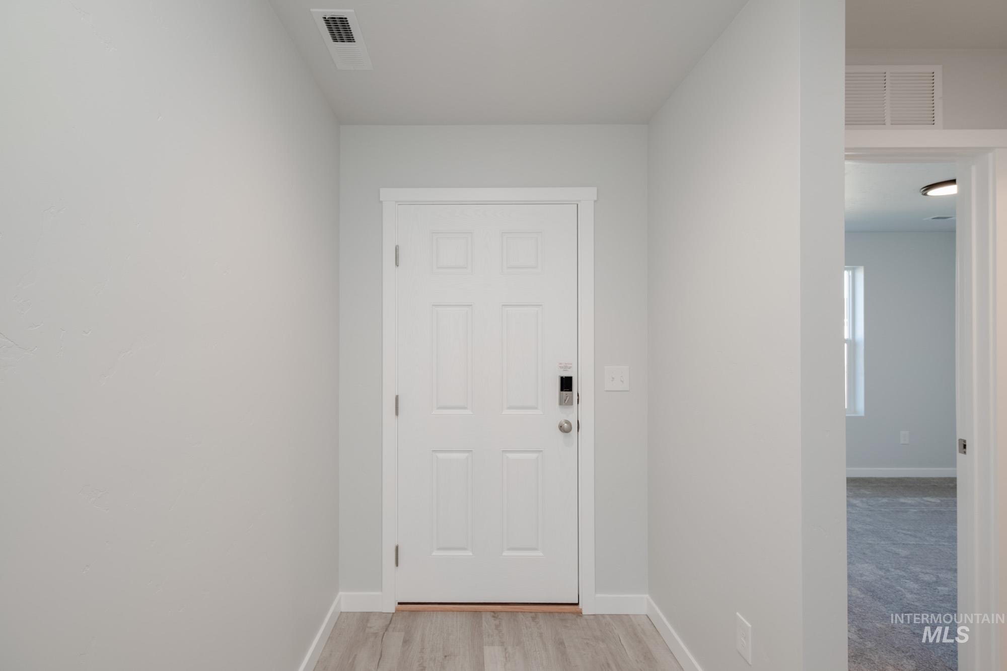 298 N Meadowsweet Ave, Kuna, Idaho 83634, 3 Bedrooms, 2 Bathrooms, Residential For Sale, Price $390,990,MLS 98966416