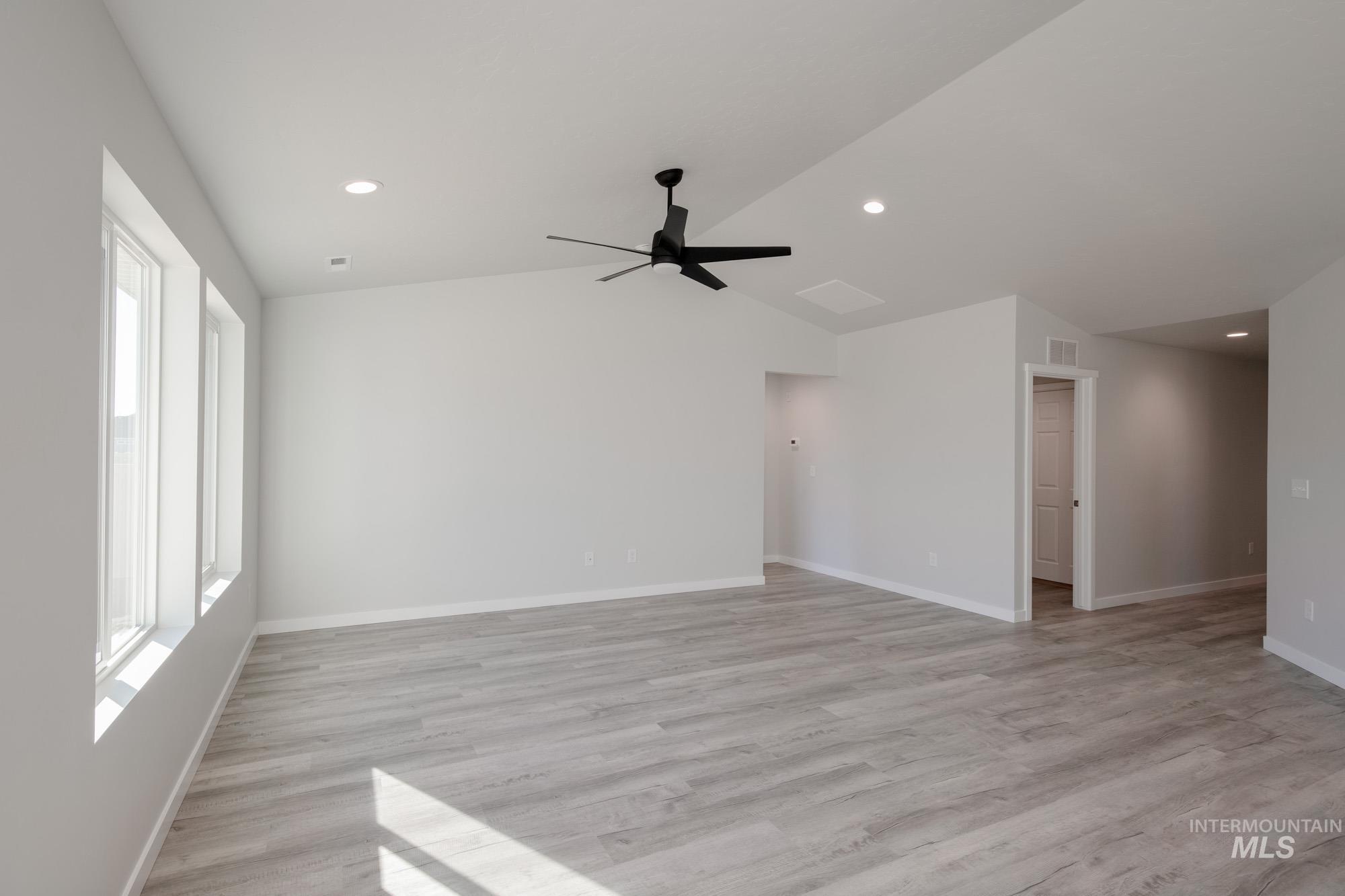 298 N Meadowsweet Ave, Kuna, Idaho 83634, 3 Bedrooms, 2 Bathrooms, Residential For Sale, Price $390,990,MLS 98966416