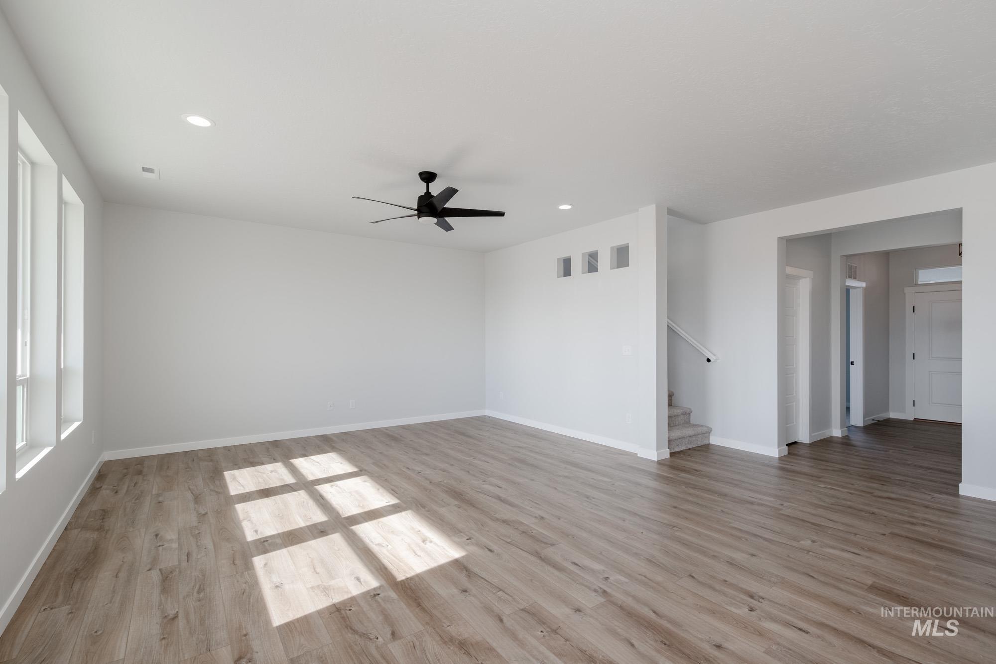 3941 W Maypearl St, Meridian, Idaho 83642, 4 Bedrooms, 2.5 Bathrooms, Residential For Sale, Price $614,990,MLS 98966417