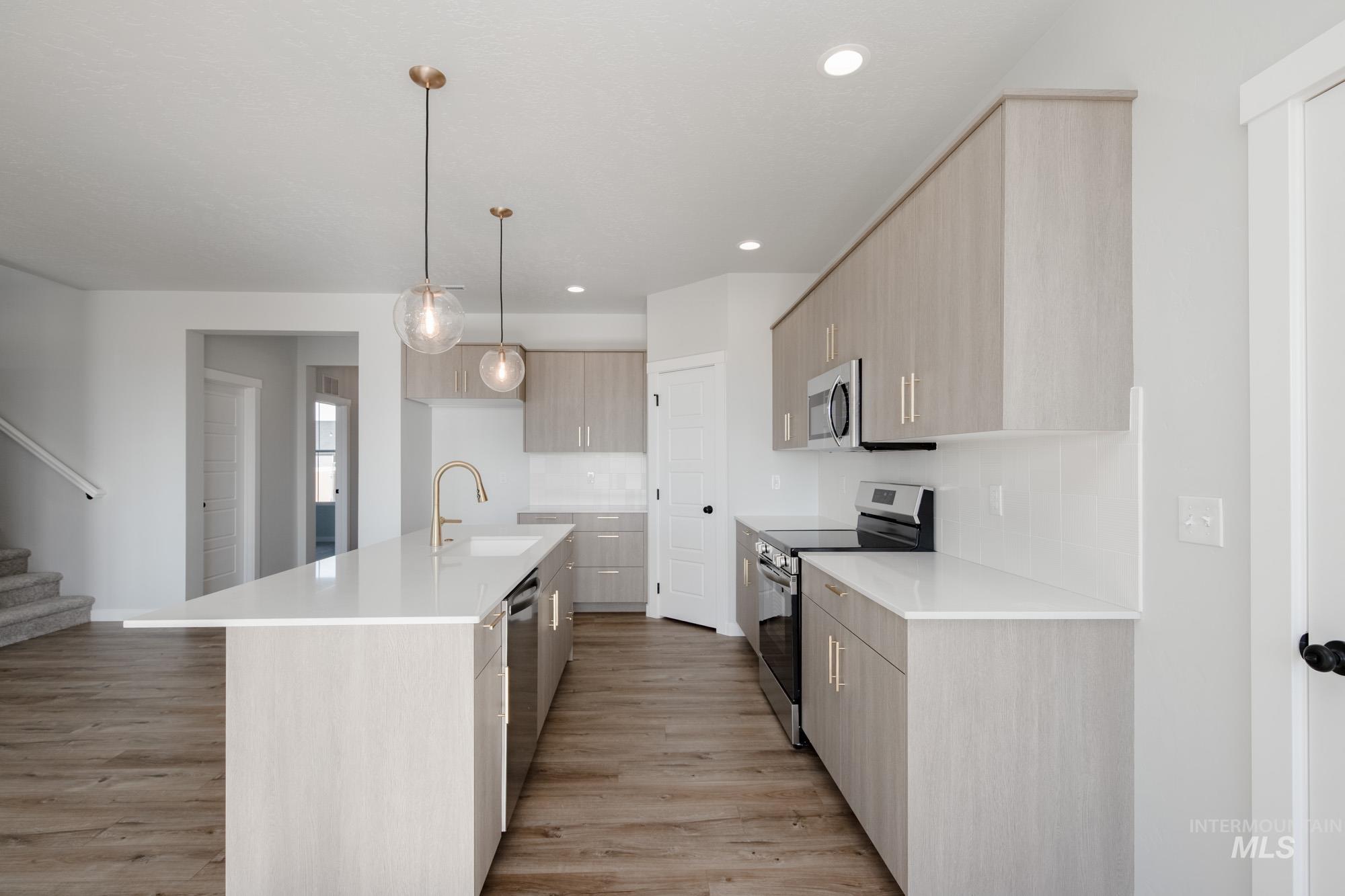 3941 W Maypearl St, Meridian, Idaho 83642, 4 Bedrooms, 2.5 Bathrooms, Residential For Sale, Price $614,990,MLS 98966417