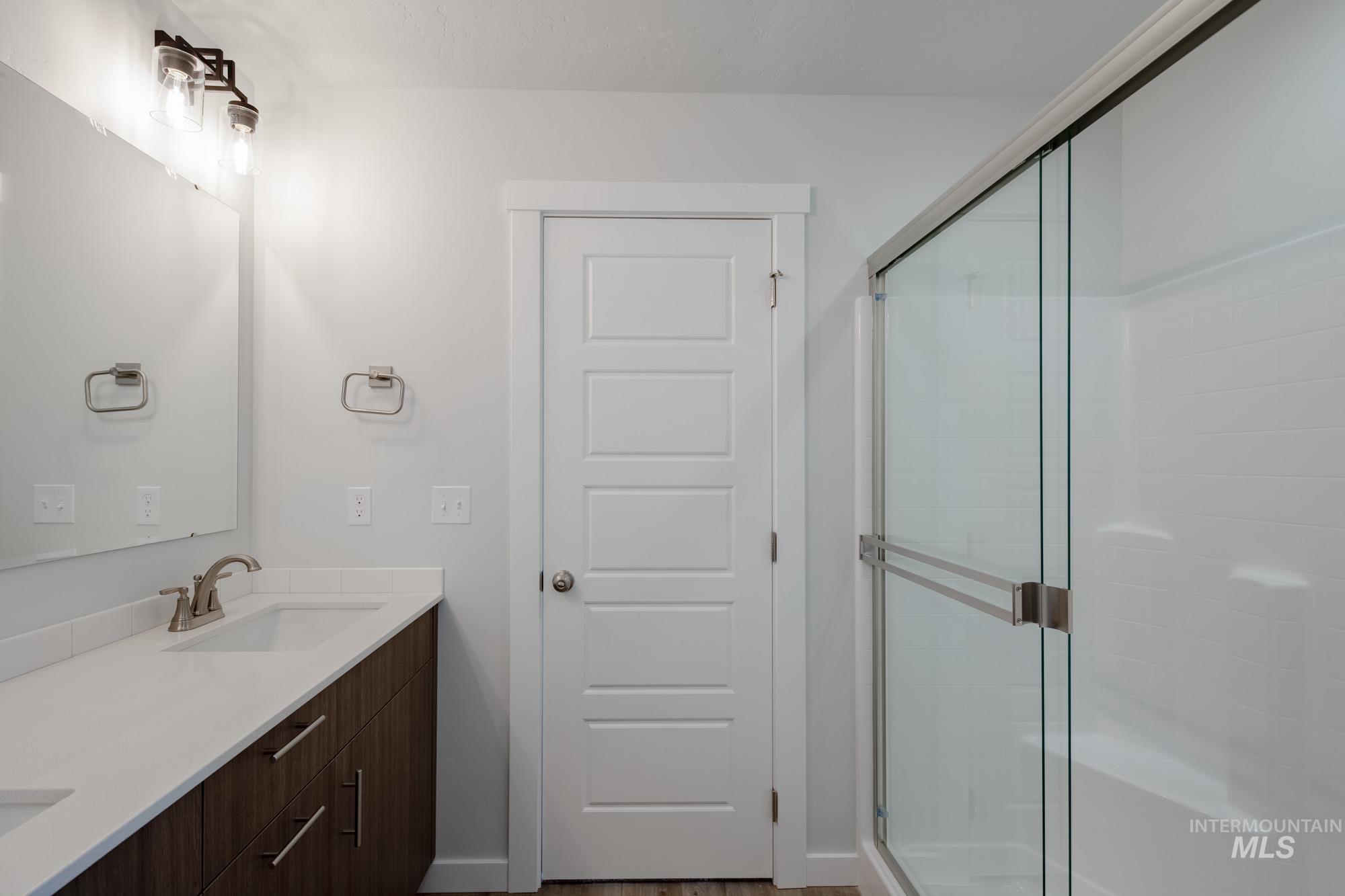 3849 W Maypearl St, Meridian, Idaho 83642, 4 Bedrooms, 2 Bathrooms, Residential For Sale, Price $464,990,MLS 98966419