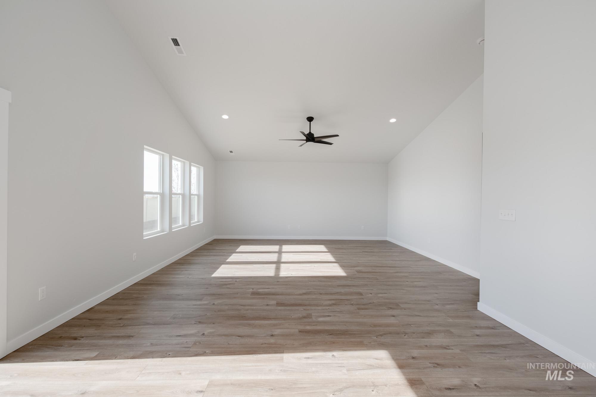 3849 W Maypearl St, Meridian, Idaho 83642, 4 Bedrooms, 2 Bathrooms, Residential For Sale, Price $464,990,MLS 98966419