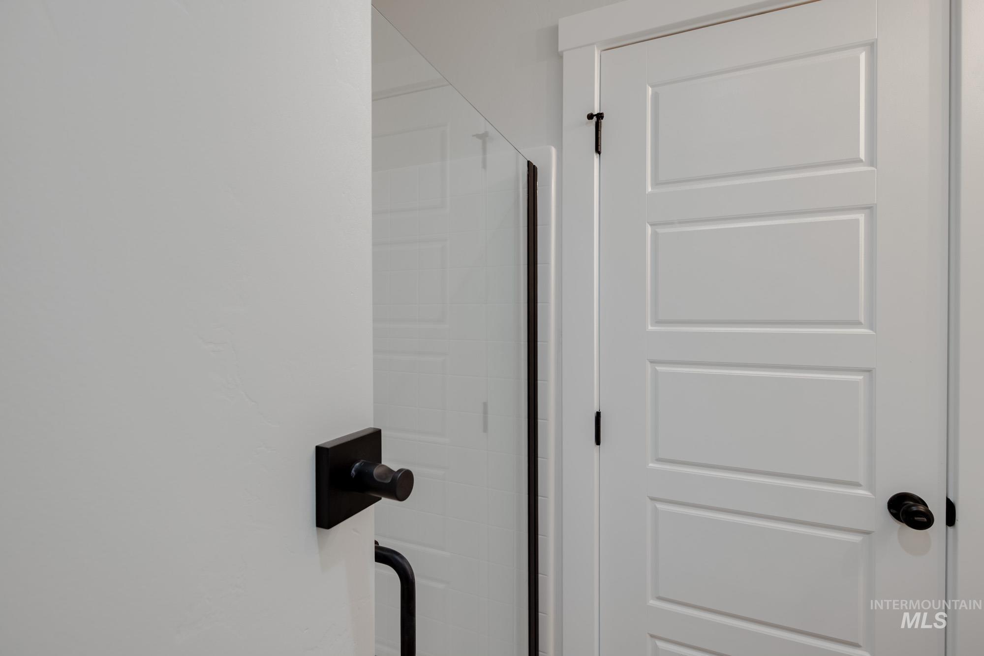 7031 S Old Farm Ave, Meridian, Idaho 83642, 5 Bedrooms, 3 Bathrooms, Residential For Sale, Price $514,990,MLS 98966421