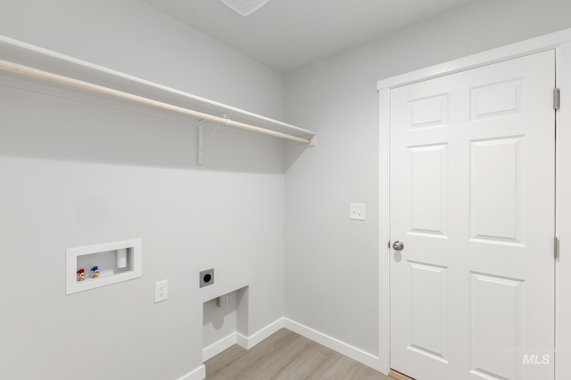 16264 Fill Ave, Caldwell, Idaho 83607, 3 Bedrooms, 2 Bathrooms, Residential For Sale, Price $404,990,MLS 98966423