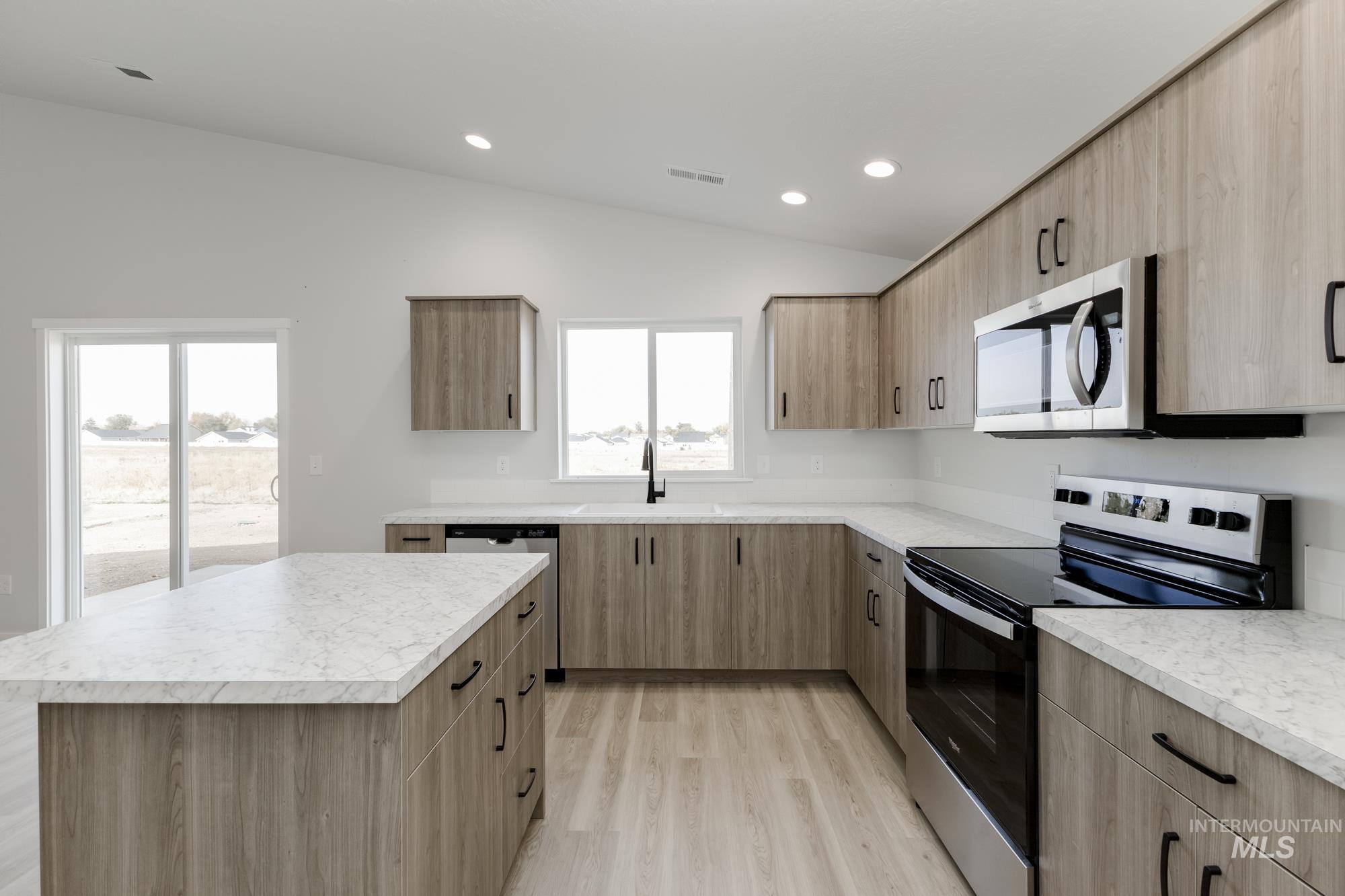 3422 E Red Maple Ct, Nampa, Idaho 83686, 4 Bedrooms, 2 Bathrooms, Residential For Sale, Price $429,990,MLS 98966425