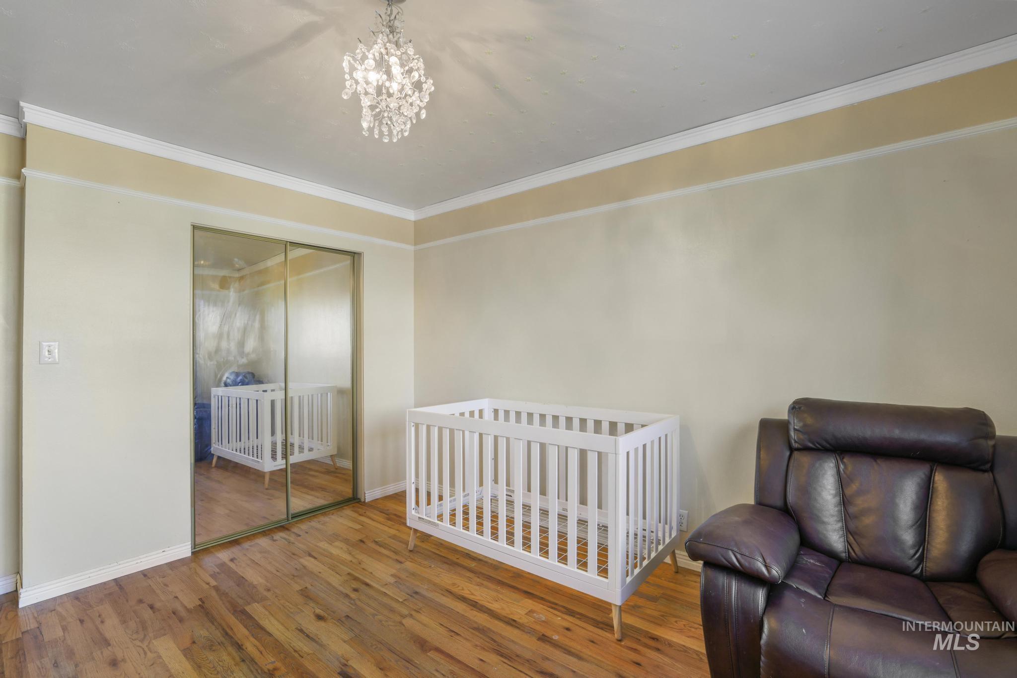 1360 Lawndale Dr, Twin Falls, Idaho 83301, 6 Bedrooms, 2 Bathrooms, Residential For Sale, Price $374,900,MLS 98966426