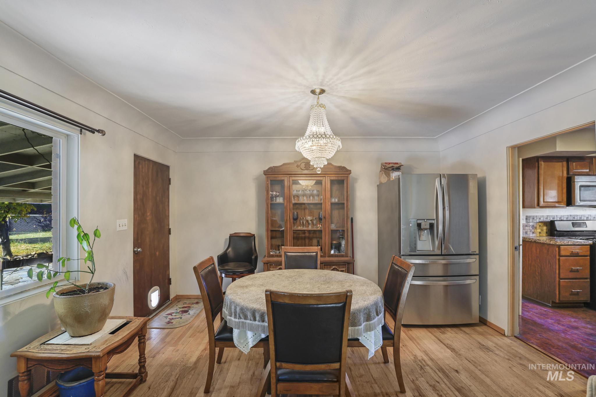 1360 Lawndale Dr, Twin Falls, Idaho 83301, 6 Bedrooms, 2 Bathrooms, Residential For Sale, Price $374,900,MLS 98966426