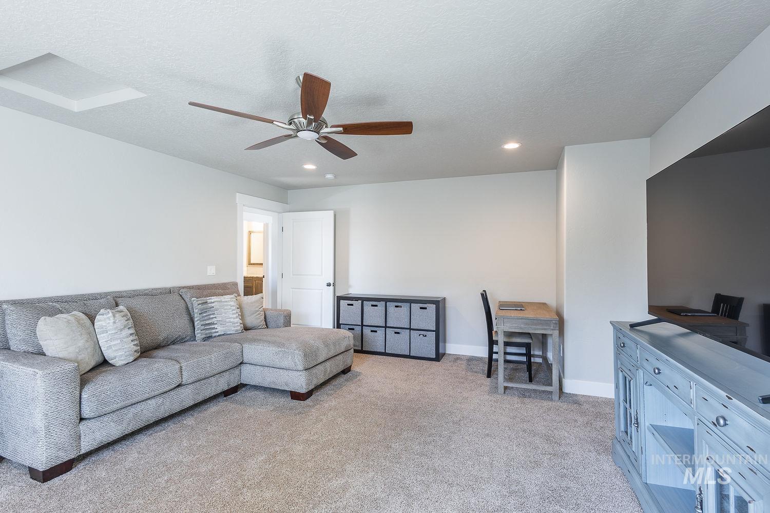 11065 White River St, Caldwell, Idaho 83605, 4 Bedrooms, 2.5 Bathrooms, Residential For Sale, Price $569,000,MLS 98966431