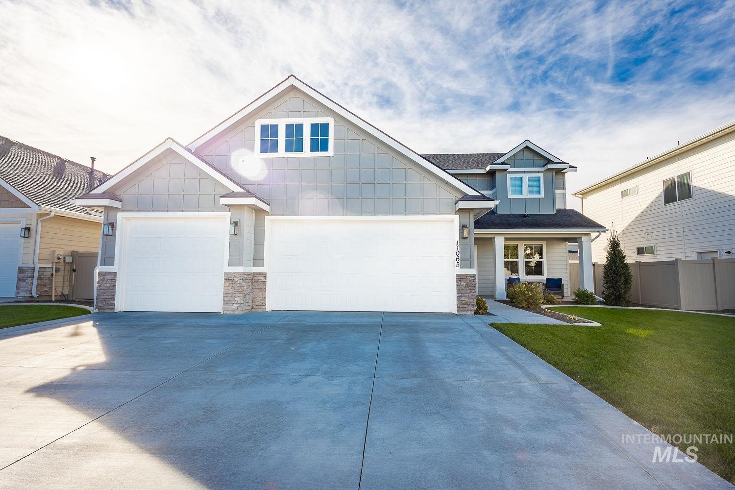 11065 White River St, Caldwell, Idaho 83605, 4 Bedrooms, 2.5 Bathrooms, Residential For Sale, Price $569,000,MLS 98966431