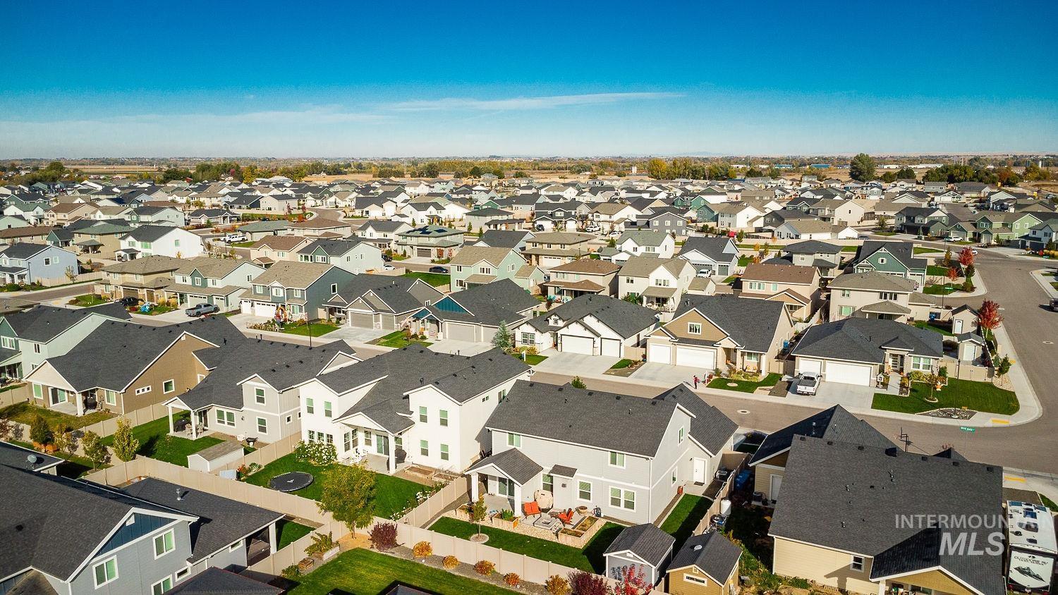 11065 White River St, Caldwell, Idaho 83605, 4 Bedrooms, 2.5 Bathrooms, Residential For Sale, Price $569,000,MLS 98966431