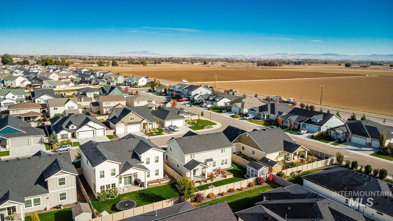 11065 White River St, Caldwell, Idaho 83605, 4 Bedrooms, 2.5 Bathrooms, Residential For Sale, Price $569,000,MLS 98966431