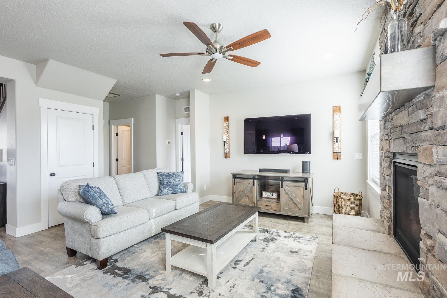 11065 White River St, Caldwell, Idaho 83605, 4 Bedrooms, 2.5 Bathrooms, Residential For Sale, Price $569,000,MLS 98966431