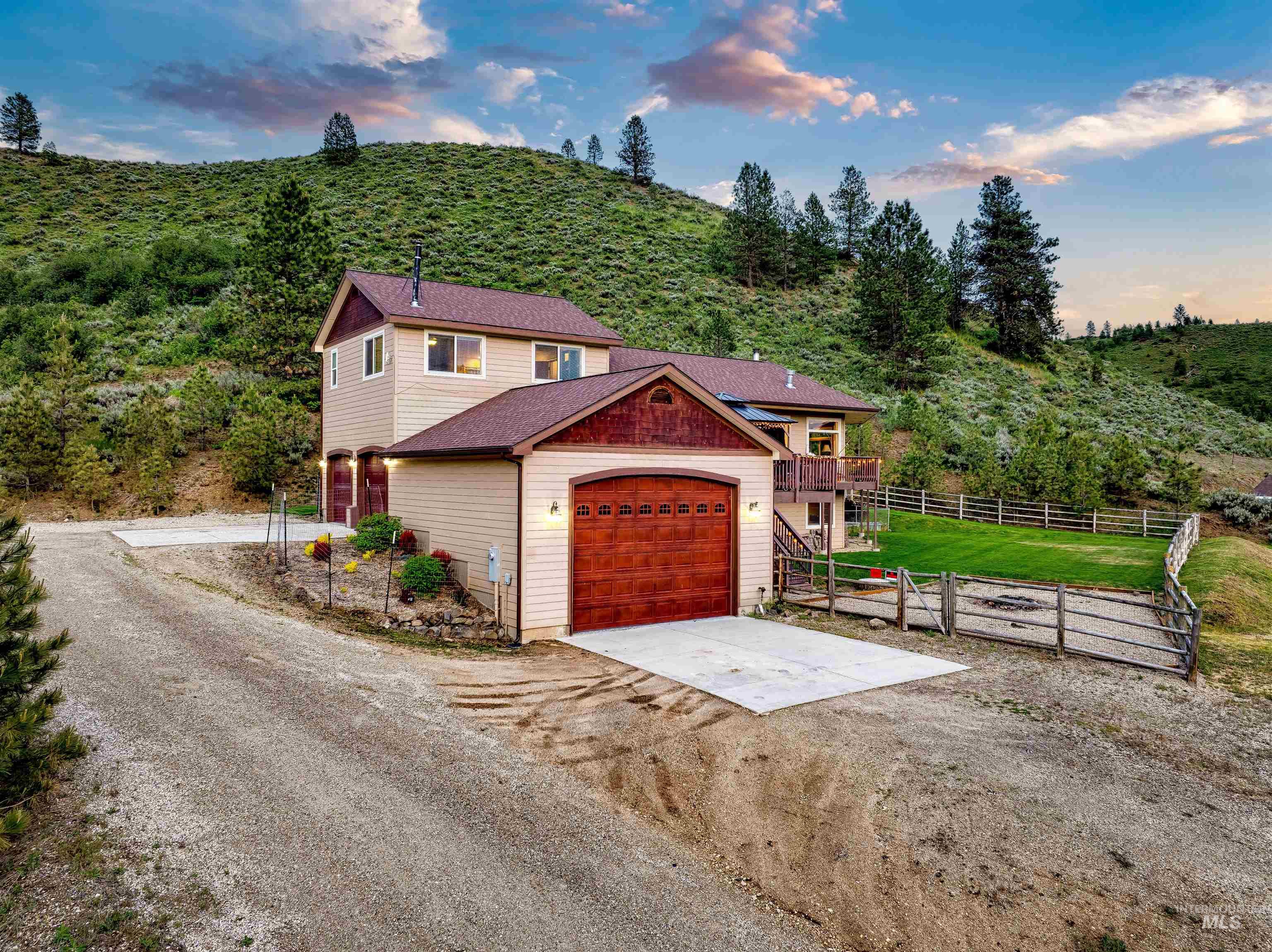 65 Peregrine Drive, Boise, Idaho 83716, 5 Bedrooms, 4 Bathrooms, Residential For Sale, Price $998,000,MLS 98966435