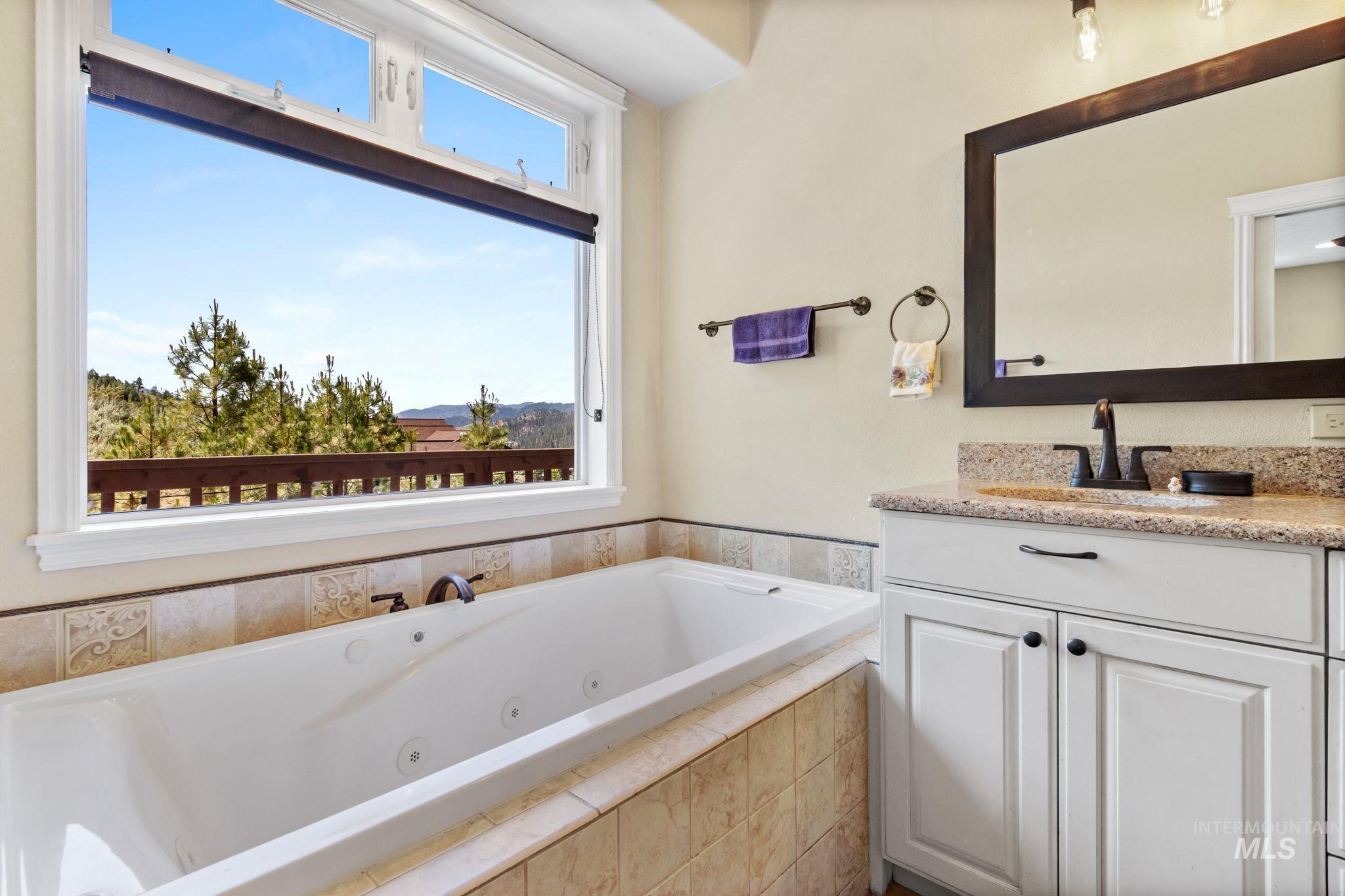 65 Peregrine Drive, Boise, Idaho 83716, 5 Bedrooms, 4 Bathrooms, Residential For Sale, Price $998,000,MLS 98966435