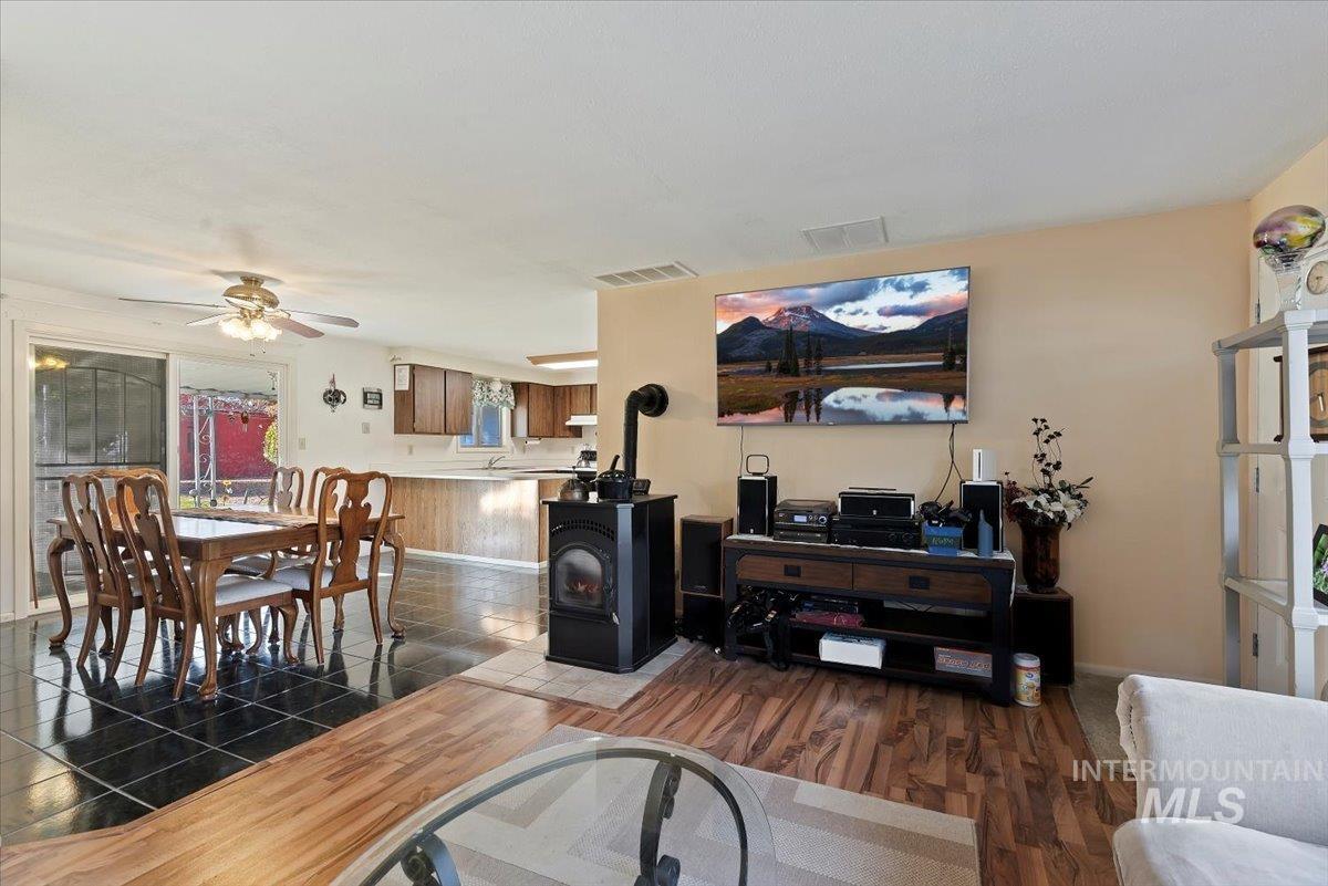 11327 W Gila, Kuna, Idaho 83634, 5 Bedrooms, 2.5 Bathrooms, Residential For Sale, Price $649,900, 98966436