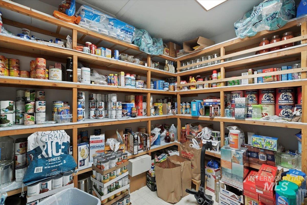 11327 W Gila, Kuna, Idaho 83634, 5 Bedrooms, 2.5 Bathrooms, Residential For Sale, Price $649,900, 98966436