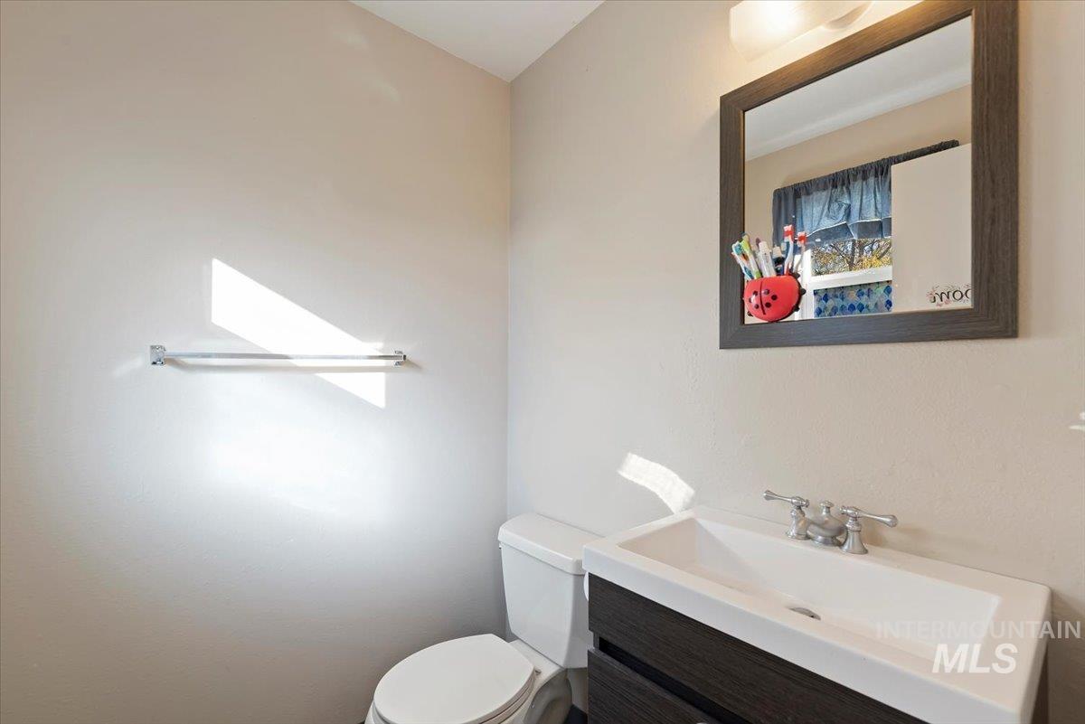 11327 W Gila, Kuna, Idaho 83634, 5 Bedrooms, 2.5 Bathrooms, Residential For Sale, Price $649,900, 98966436