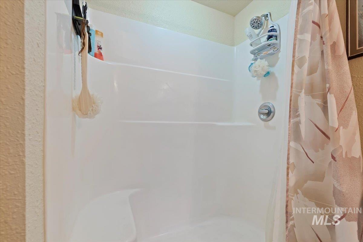 11327 W Gila, Kuna, Idaho 83634, 5 Bedrooms, 2.5 Bathrooms, Residential For Sale, Price $649,900, 98966436