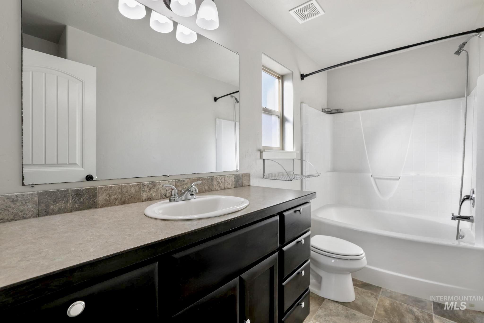 277 Benno Street, Twin Falls, Idaho 83301, 4 Bedrooms, 2 Bathrooms, Residential For Sale, Price $380,000,MLS 98966441