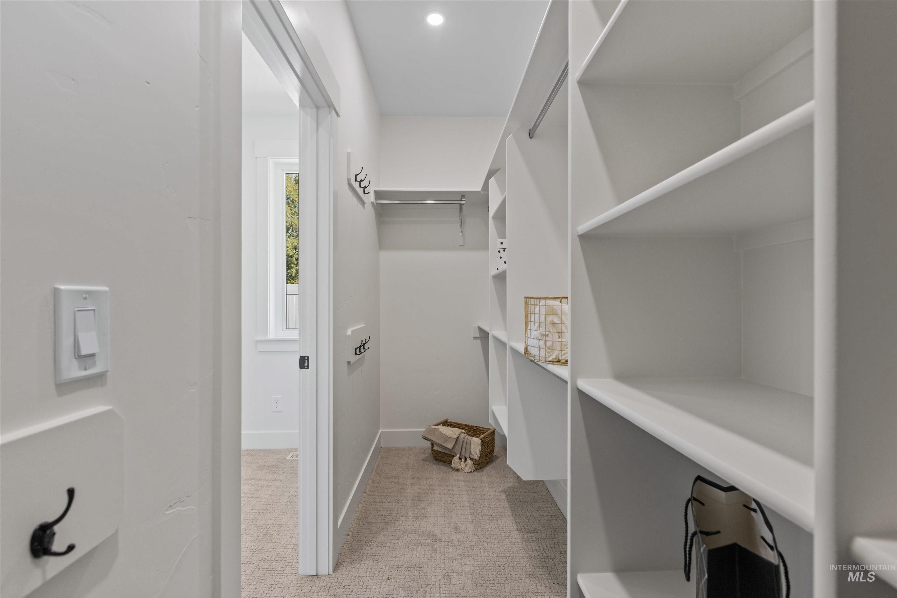 1409 Uvalde St, Caldwell, Idaho 83605, 4 Bedrooms, 2.5 Bathrooms, Residential For Sale, Price $495,000,MLS 98966448