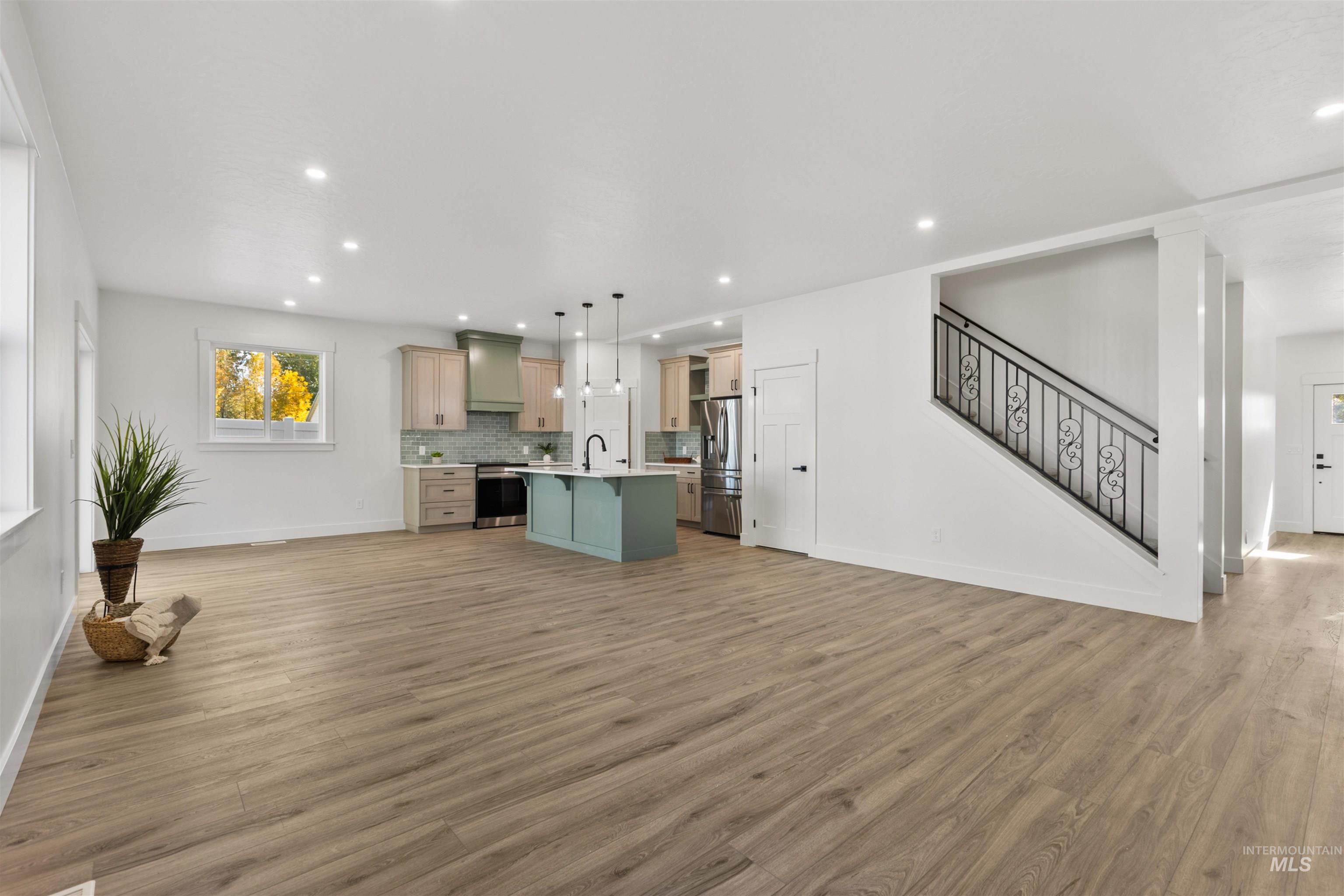 1409 Uvalde St, Caldwell, Idaho 83605, 4 Bedrooms, 2.5 Bathrooms, Residential For Sale, Price $495,000,MLS 98966448