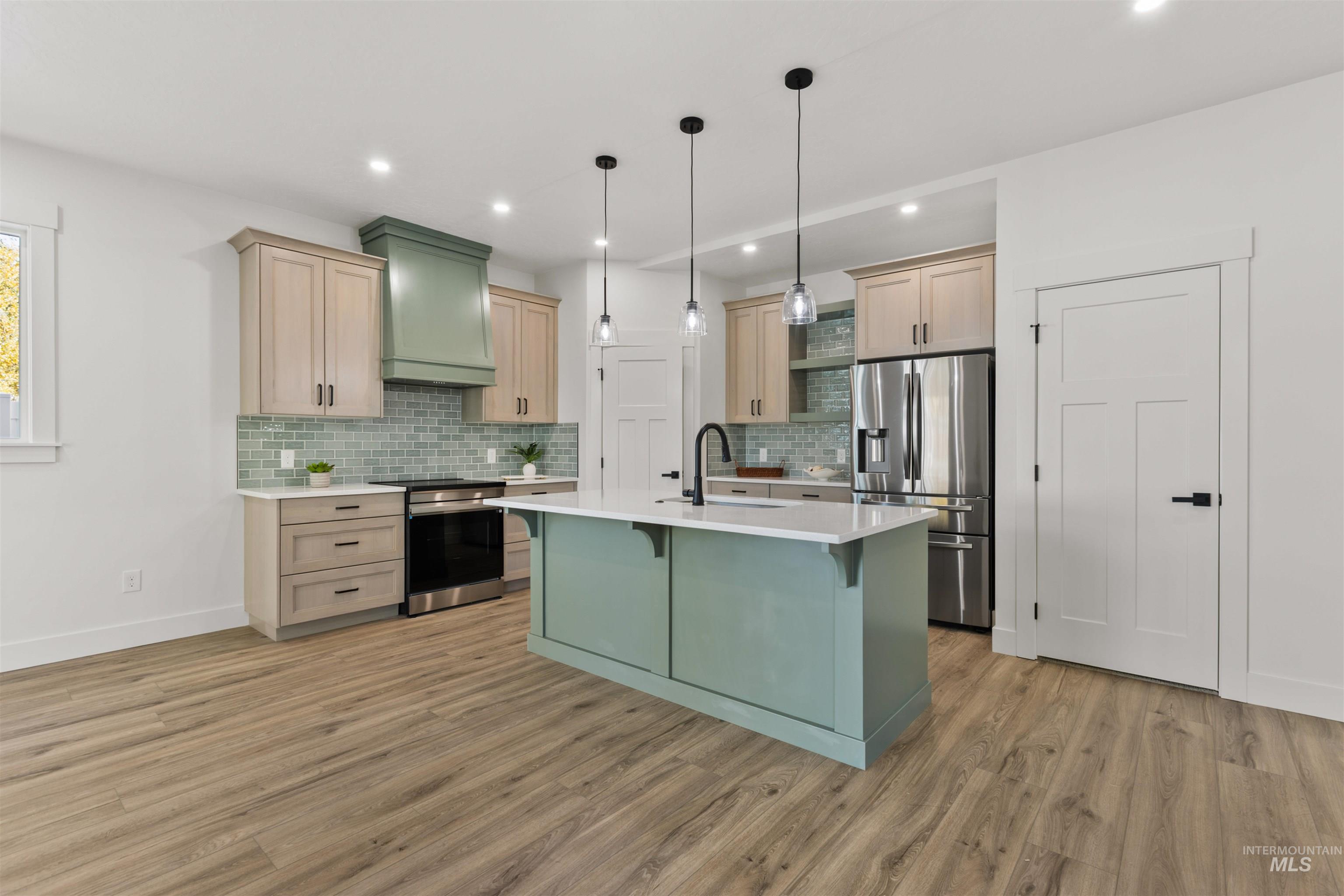 1409 Uvalde St, Caldwell, Idaho 83605, 4 Bedrooms, 2.5 Bathrooms, Residential For Sale, Price $495,000,MLS 98966448