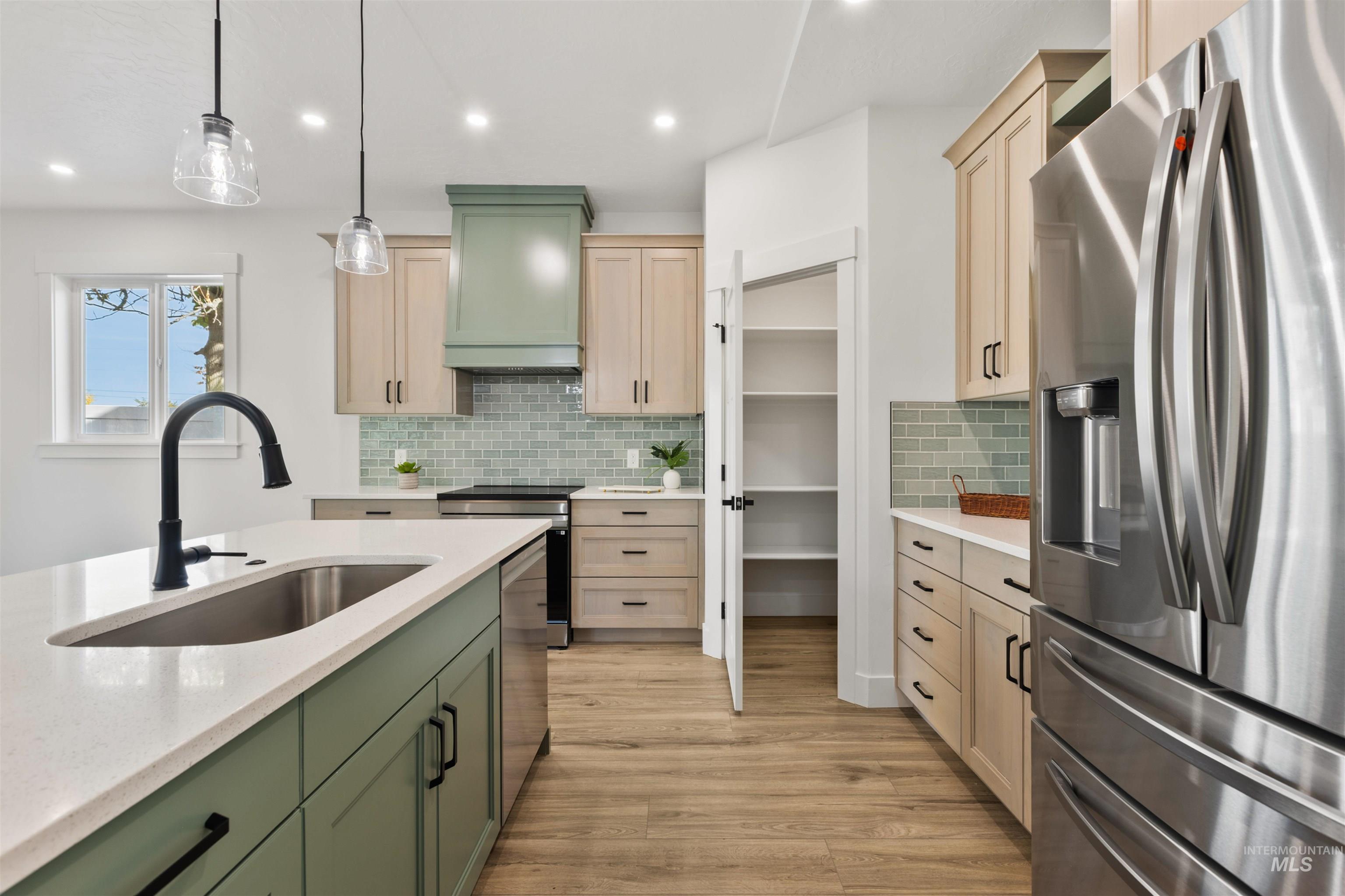 1409 Uvalde St, Caldwell, Idaho 83605, 4 Bedrooms, 2.5 Bathrooms, Residential For Sale, Price $495,000,MLS 98966448