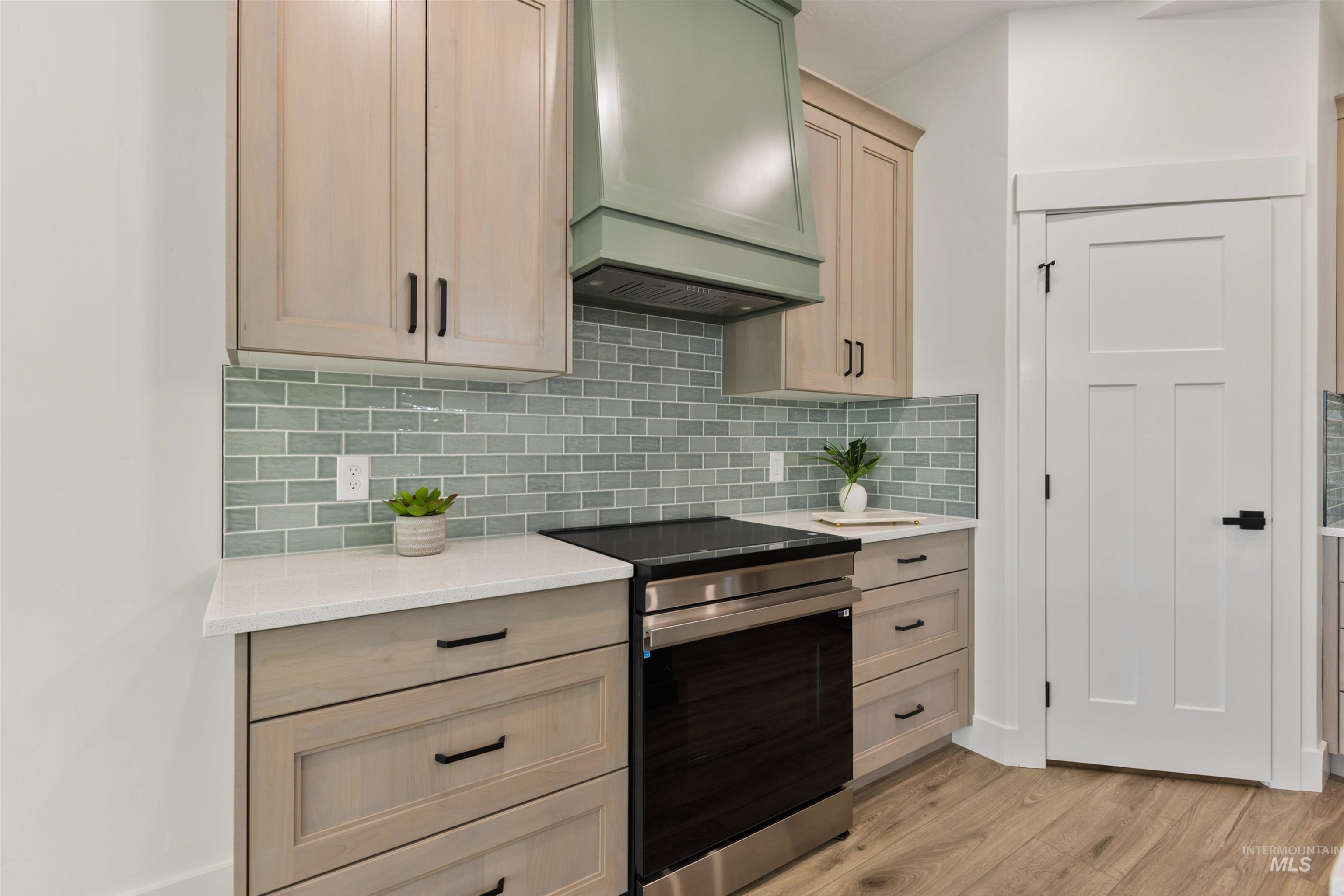 1409 Uvalde St, Caldwell, Idaho 83605, 4 Bedrooms, 2.5 Bathrooms, Residential For Sale, Price $495,000,MLS 98966448