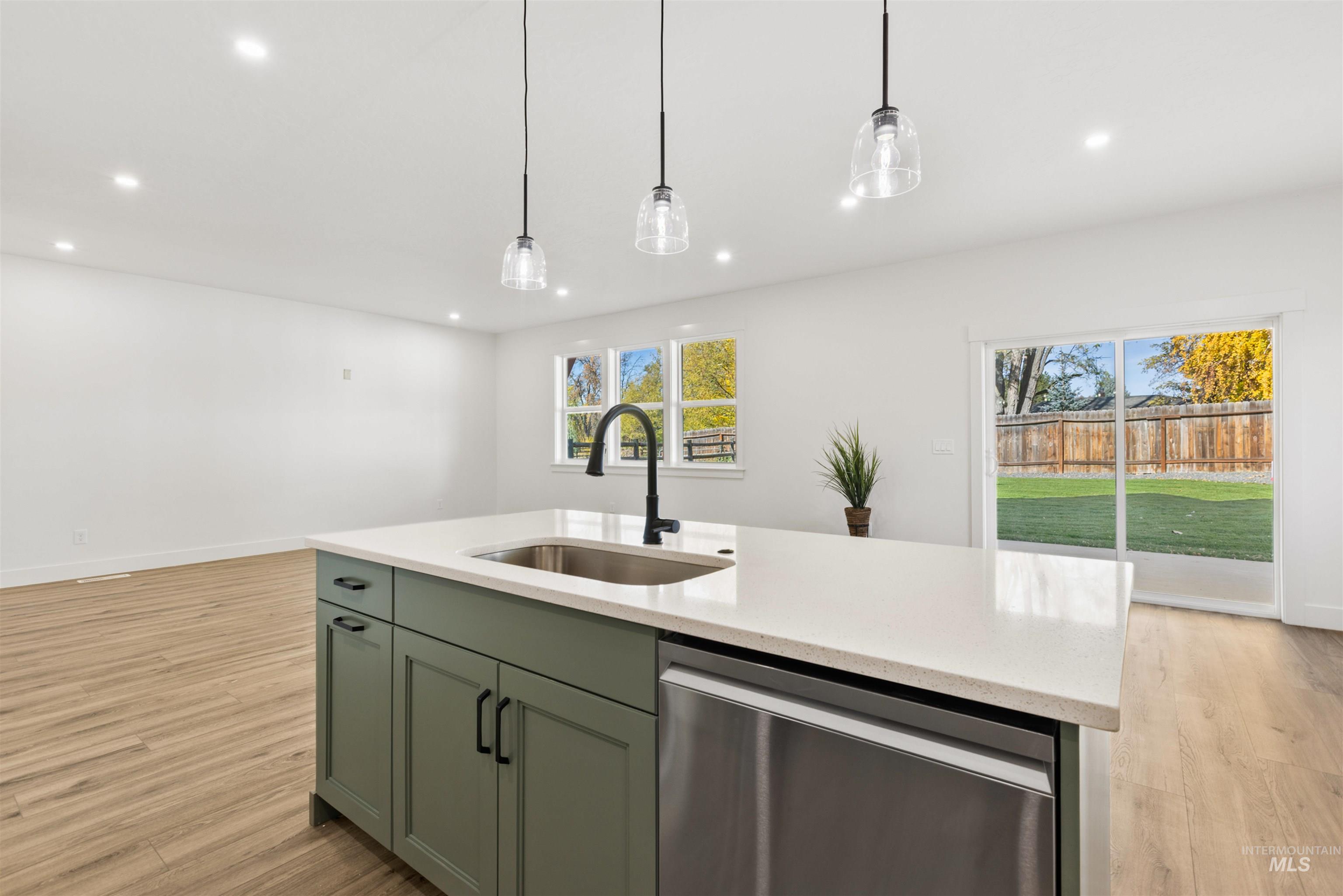 1409 Uvalde St, Caldwell, Idaho 83605, 4 Bedrooms, 2.5 Bathrooms, Residential For Sale, Price $495,000,MLS 98966448