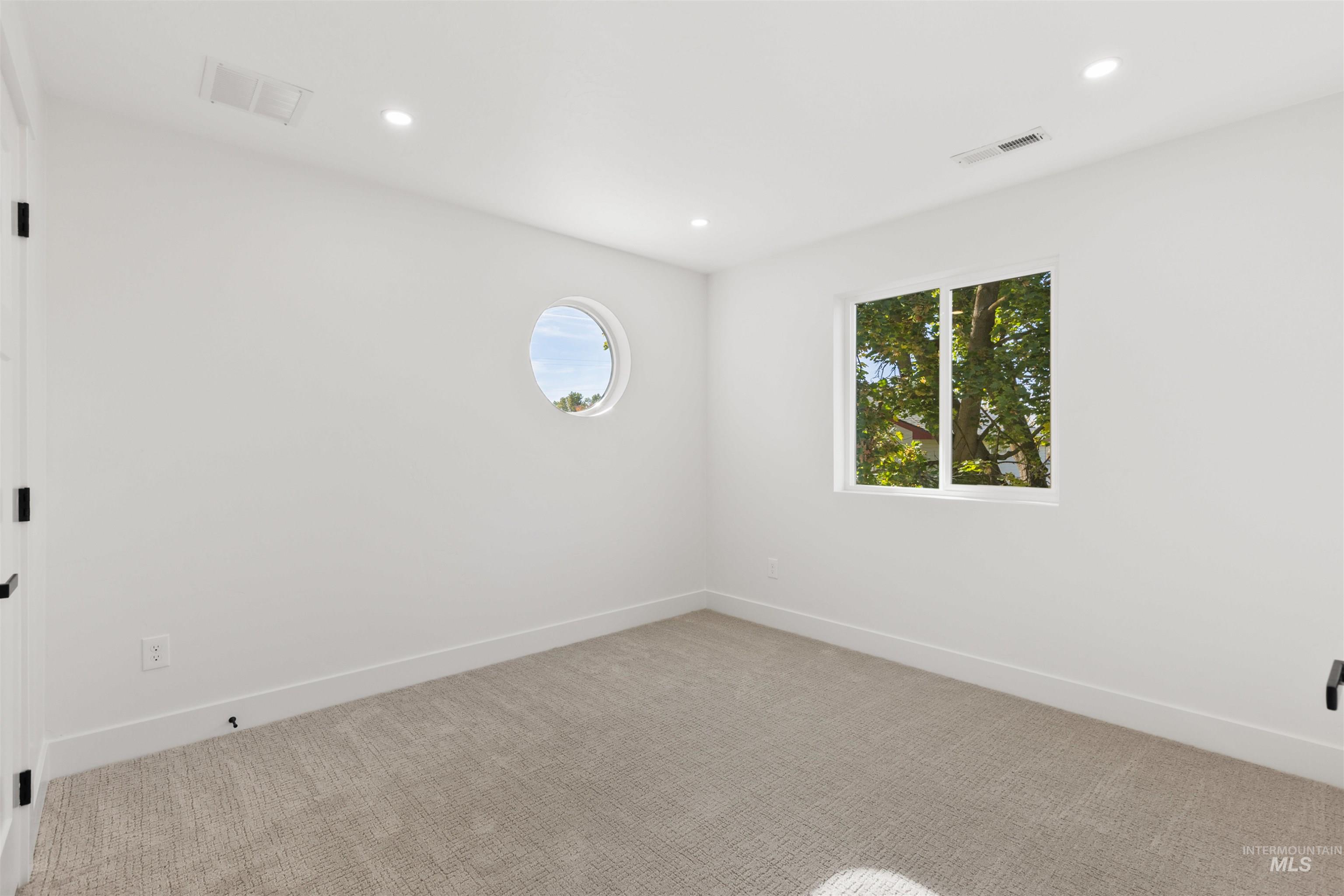 1409 Uvalde St, Caldwell, Idaho 83605, 4 Bedrooms, 2.5 Bathrooms, Residential For Sale, Price $495,000,MLS 98966448