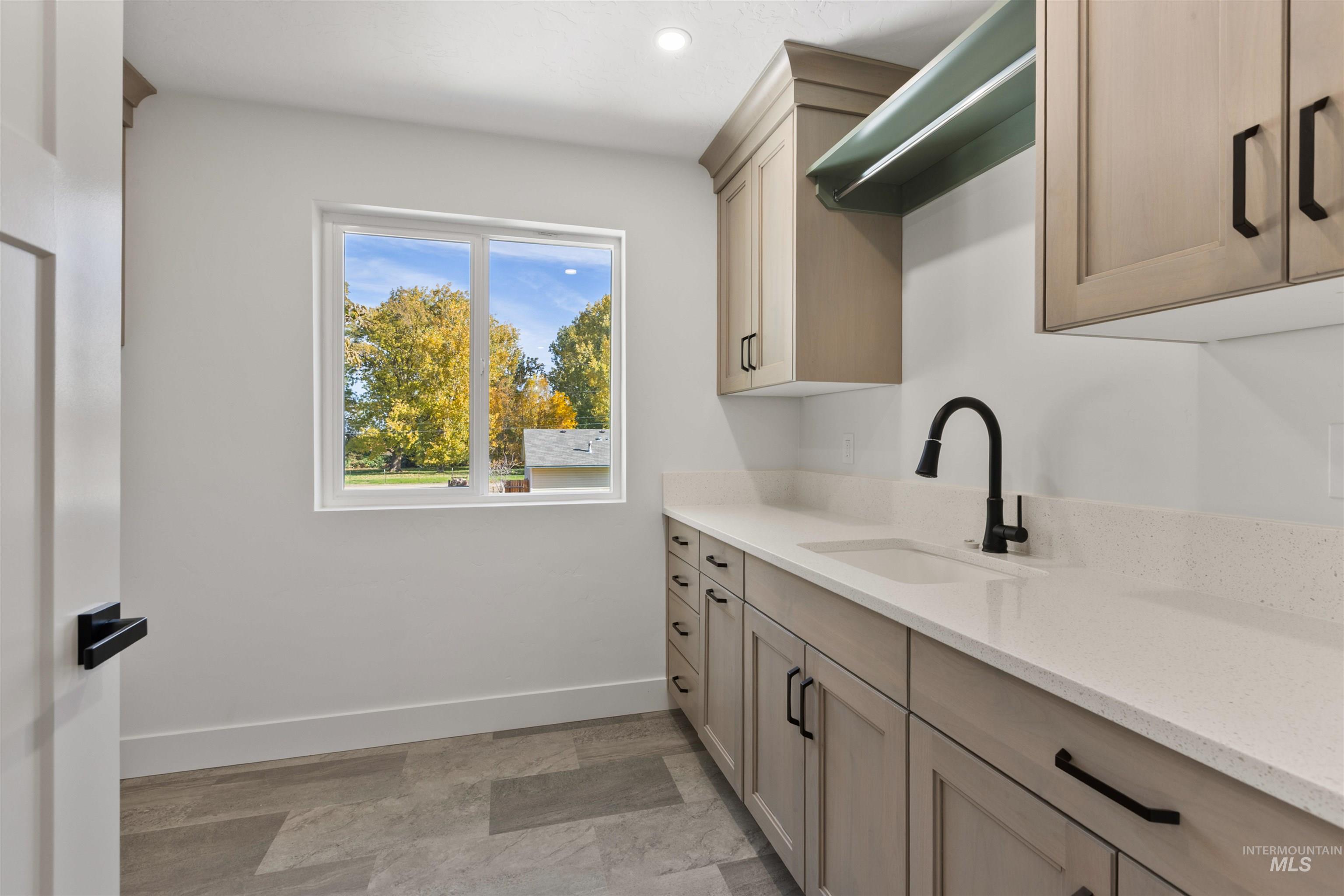 1409 Uvalde St, Caldwell, Idaho 83605, 4 Bedrooms, 2.5 Bathrooms, Residential For Sale, Price $495,000,MLS 98966448