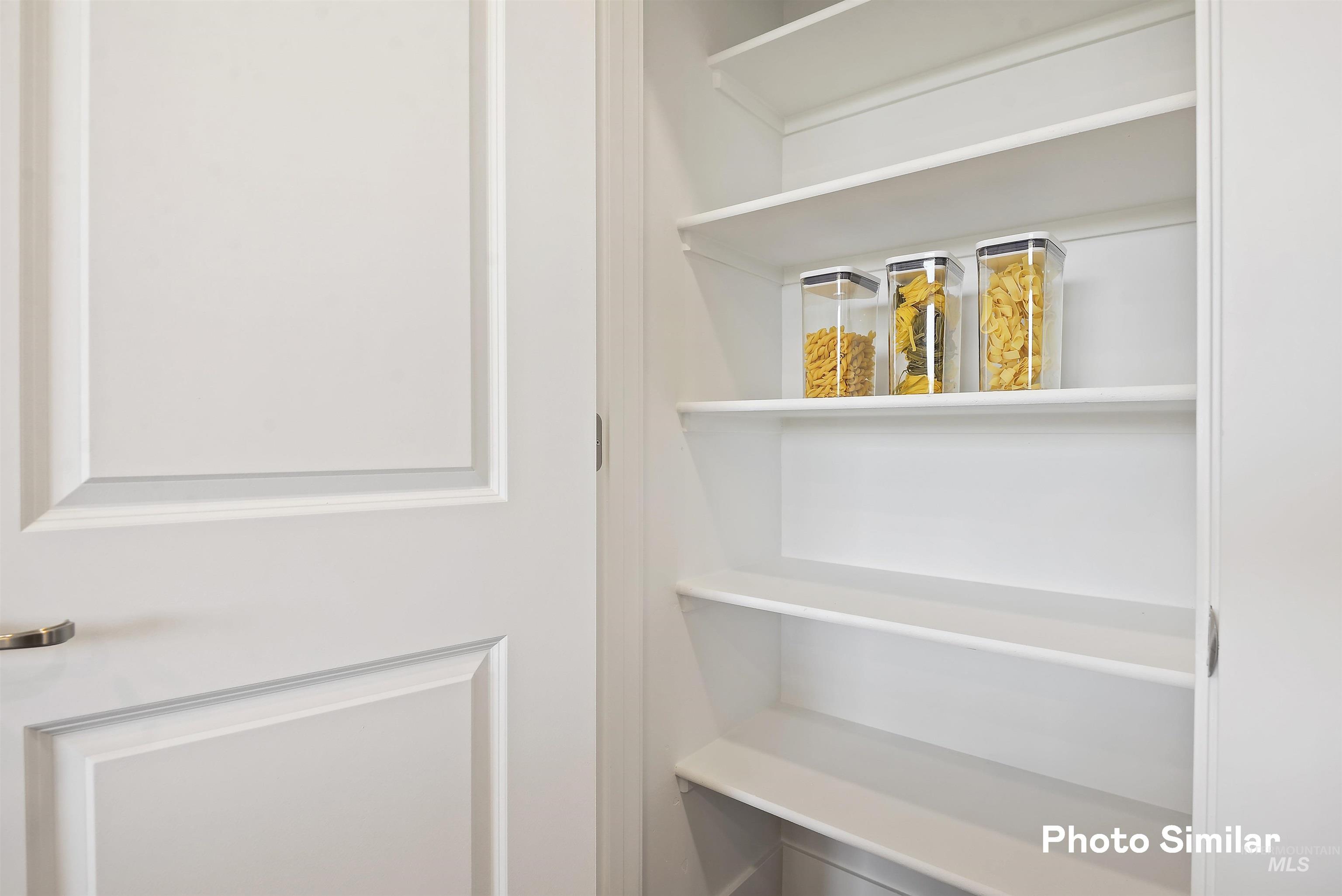 1869 N Big Star Ave, Eagle, Idaho 83616, 3 Bedrooms, 2.5 Bathrooms, Residential For Sale, Price $439,900,MLS 98966465