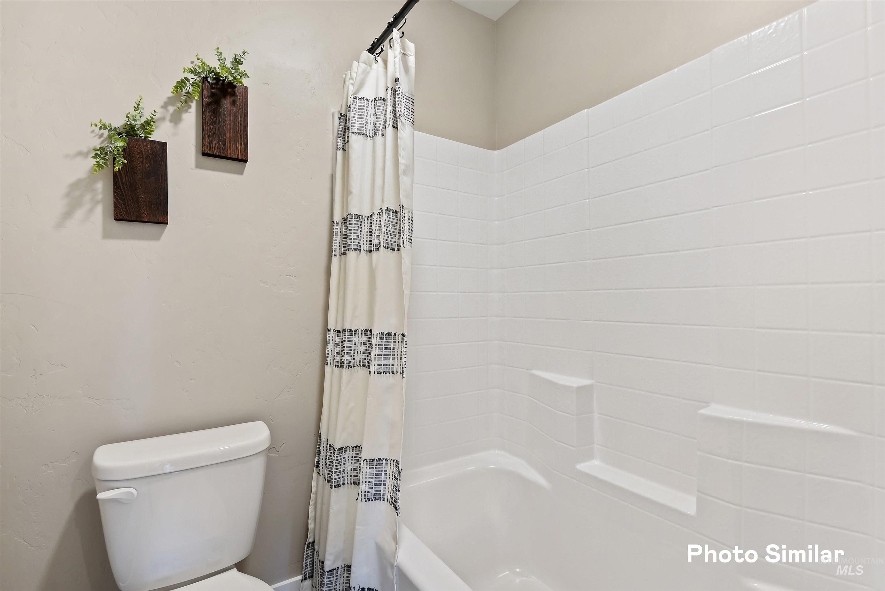 1869 N Big Star Ave, Eagle, Idaho 83616, 3 Bedrooms, 2.5 Bathrooms, Residential For Sale, Price $439,900,MLS 98966465