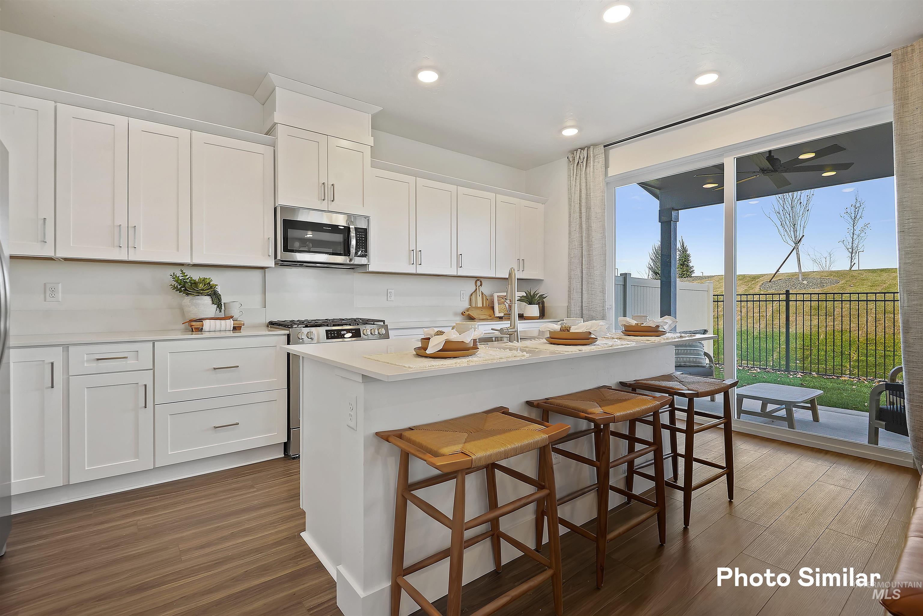 1869 N Big Star Ave, Eagle, Idaho 83616, 3 Bedrooms, 2.5 Bathrooms, Residential For Sale, Price $439,900,MLS 98966465