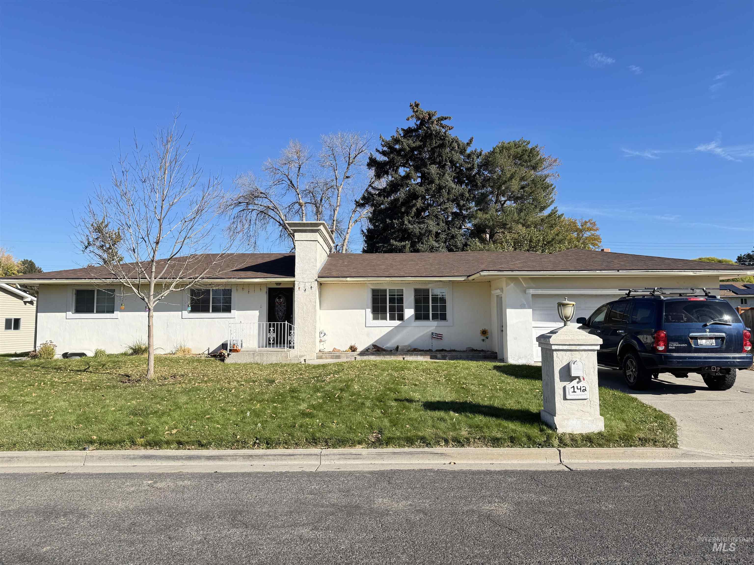 142 Blair Dr., Twin Falls, Idaho 83301, 5 Bedrooms, 3 Bathrooms, Residential For Sale, Price $354,000,MLS 98966492