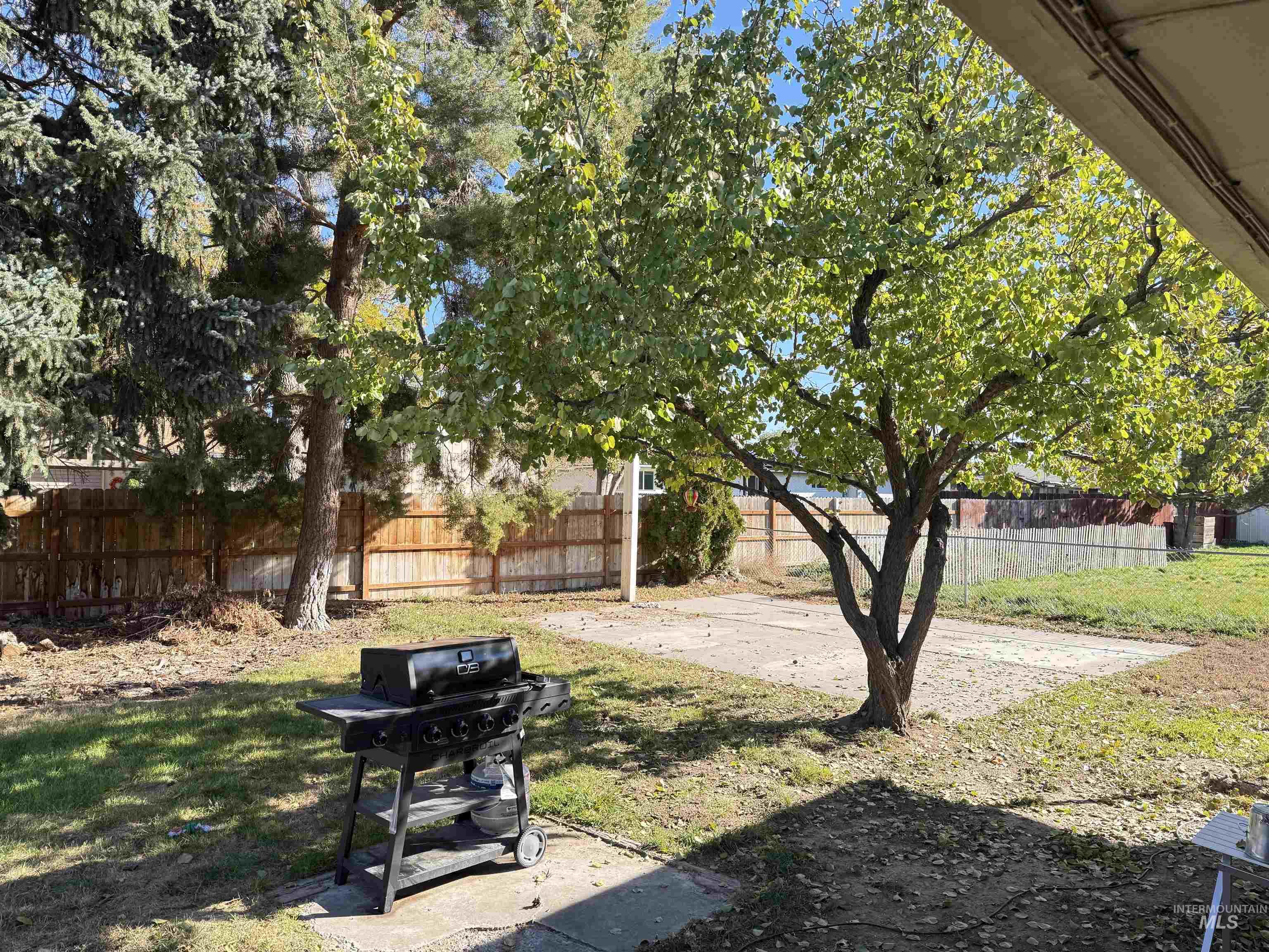 142 Blair Dr., Twin Falls, Idaho 83301, 5 Bedrooms, 3 Bathrooms, Residential For Sale, Price $354,000,MLS 98966492