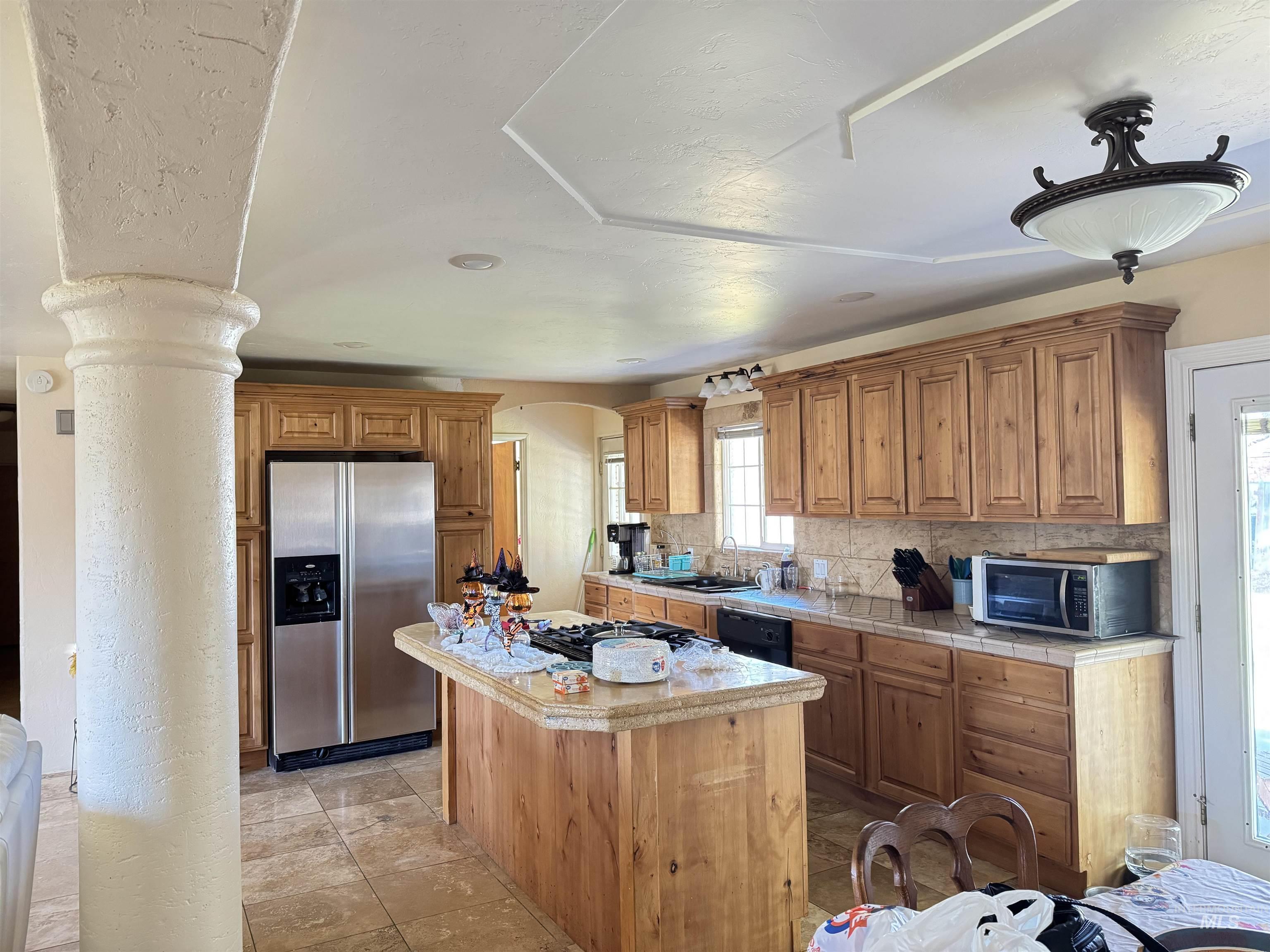 142 Blair Dr., Twin Falls, Idaho 83301, 5 Bedrooms, 3 Bathrooms, Residential For Sale, Price $354,000,MLS 98966492