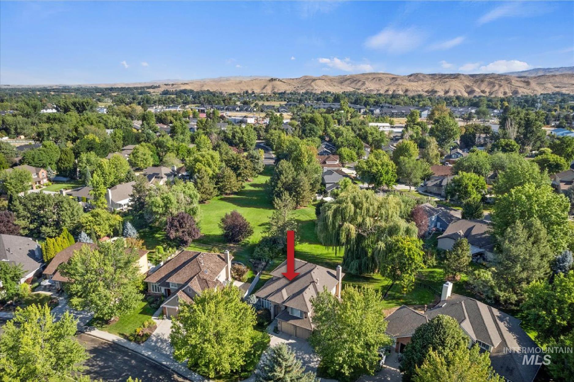 8504 W Pool Ct, Garden City, Idaho 83714, 3 Bedrooms, 2.5 Bathrooms, Residential For Sale, Price $765,000,MLS 98966508