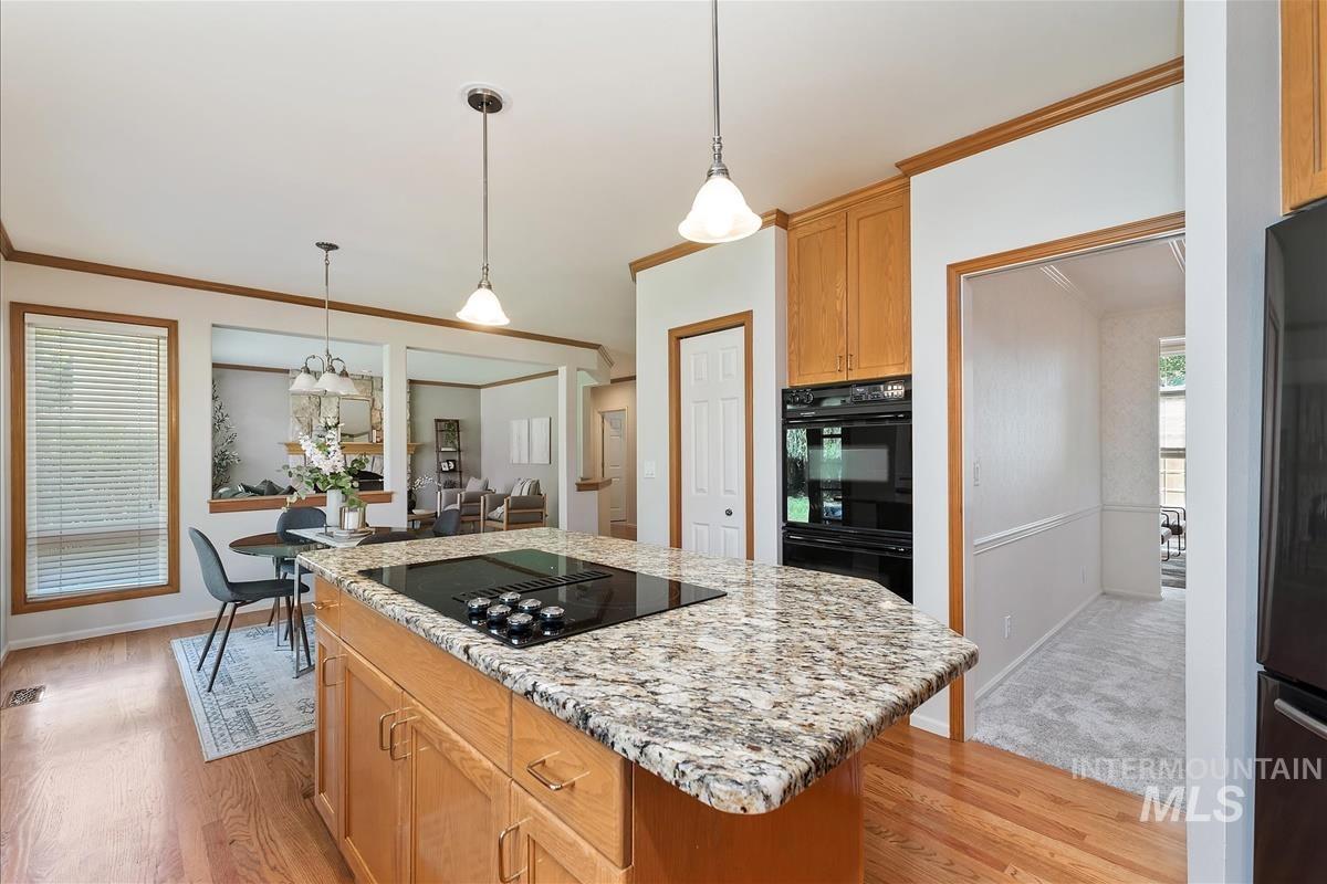 8504 W Pool Ct, Garden City, Idaho 83714, 3 Bedrooms, 2.5 Bathrooms, Residential For Sale, Price $765,000,MLS 98966508