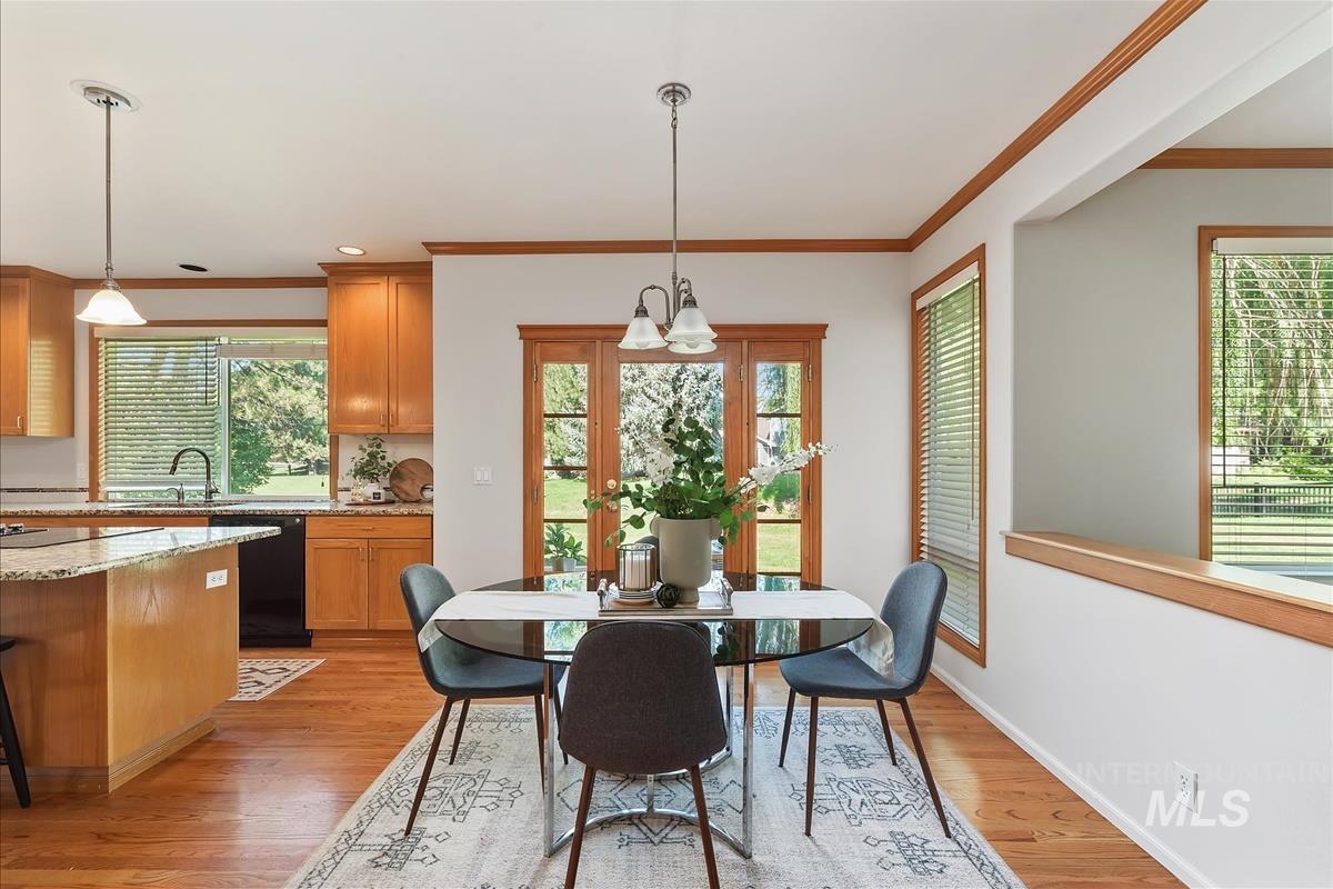 8504 W Pool Ct, Garden City, Idaho 83714, 3 Bedrooms, 2.5 Bathrooms, Residential For Sale, Price $765,000,MLS 98966508