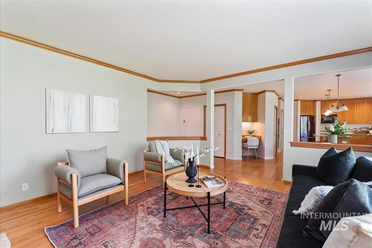 8504 W Pool Ct, Garden City, Idaho 83714, 3 Bedrooms, 2.5 Bathrooms, Residential For Sale, Price $765,000,MLS 98966508